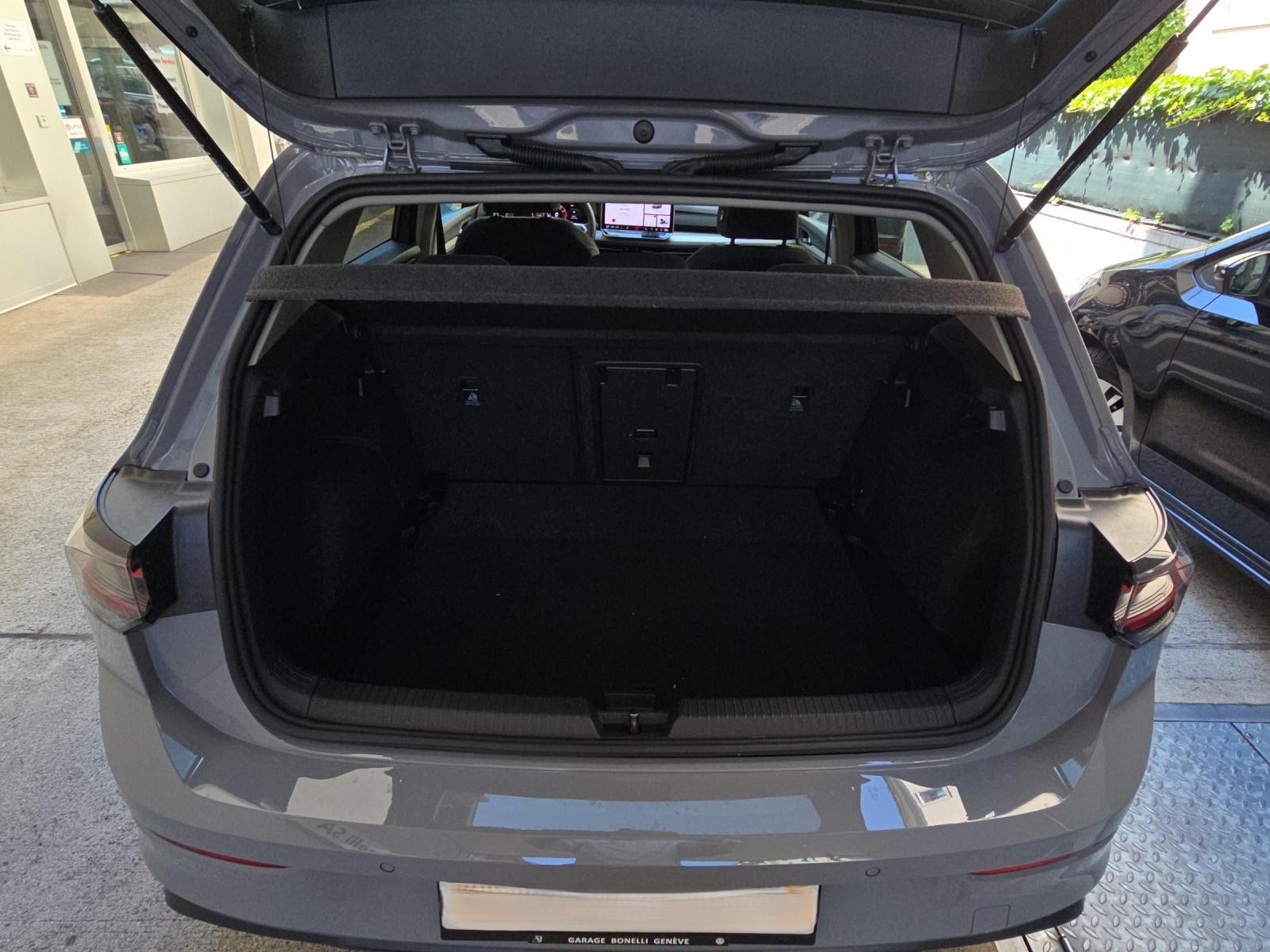 VW Golf 1.5 e TSI mHEV Life DSG-image-7