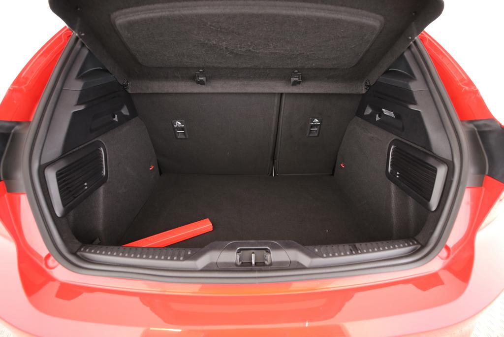 FORD Focus 1.0i EcoB Hybrid 155 ST-Line Style-image-9