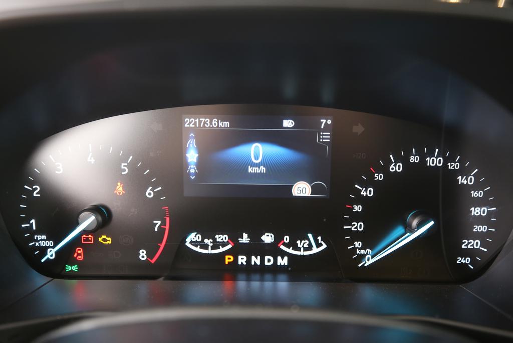 FORD Focus 1.0i EcoB Hybrid 155 ST-Line Style-image-10