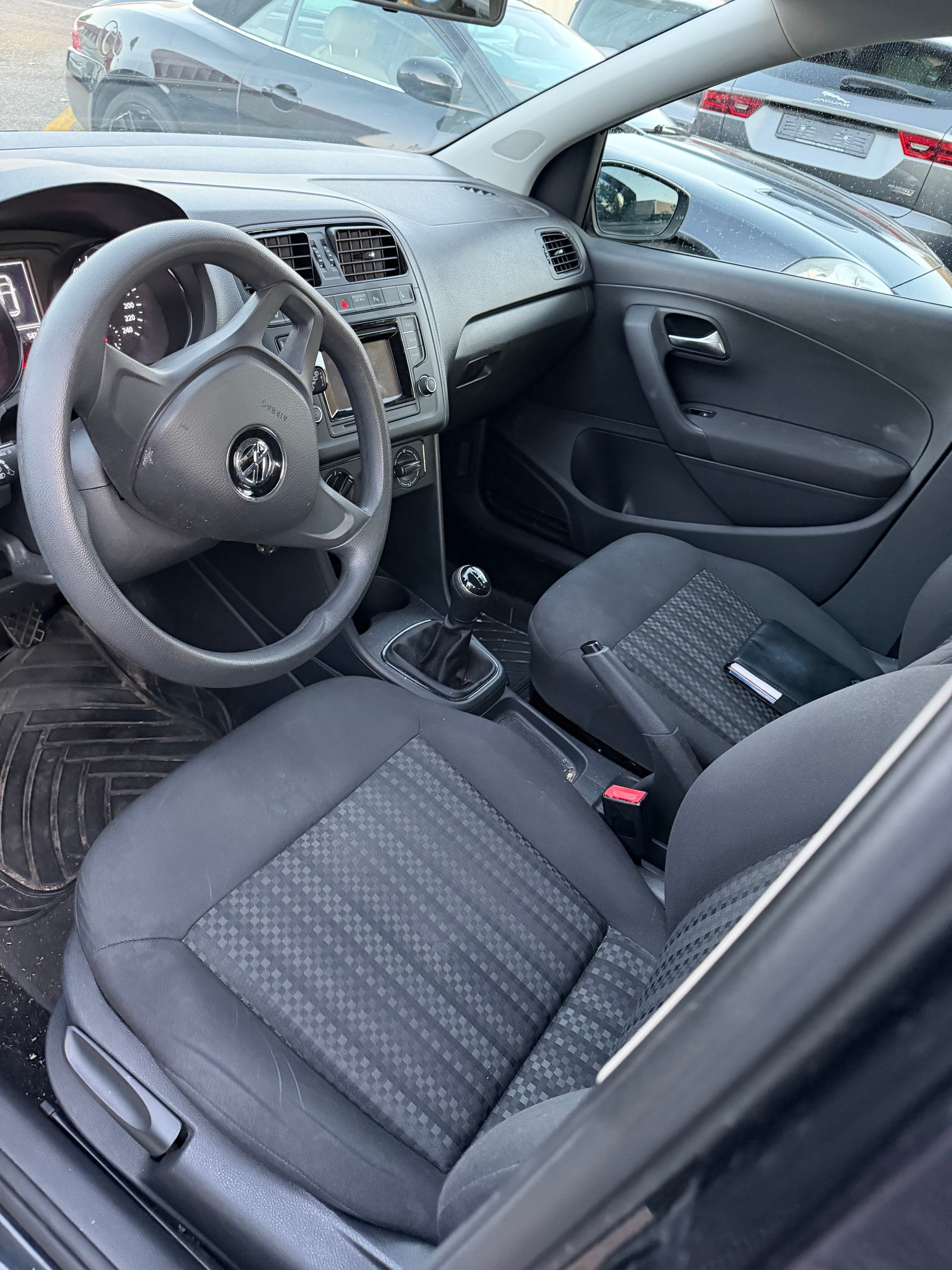 VW POLO-image-3