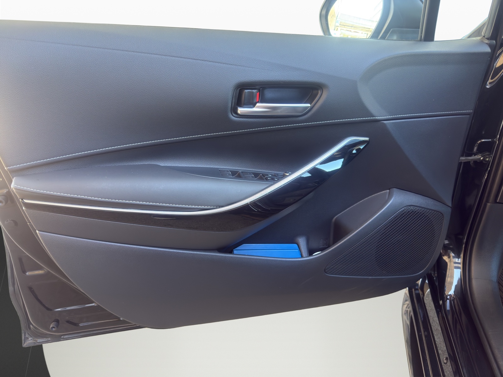 TOYOTA Corolla Touring Sports 2.0 HSD Premium e-CVT-image-9