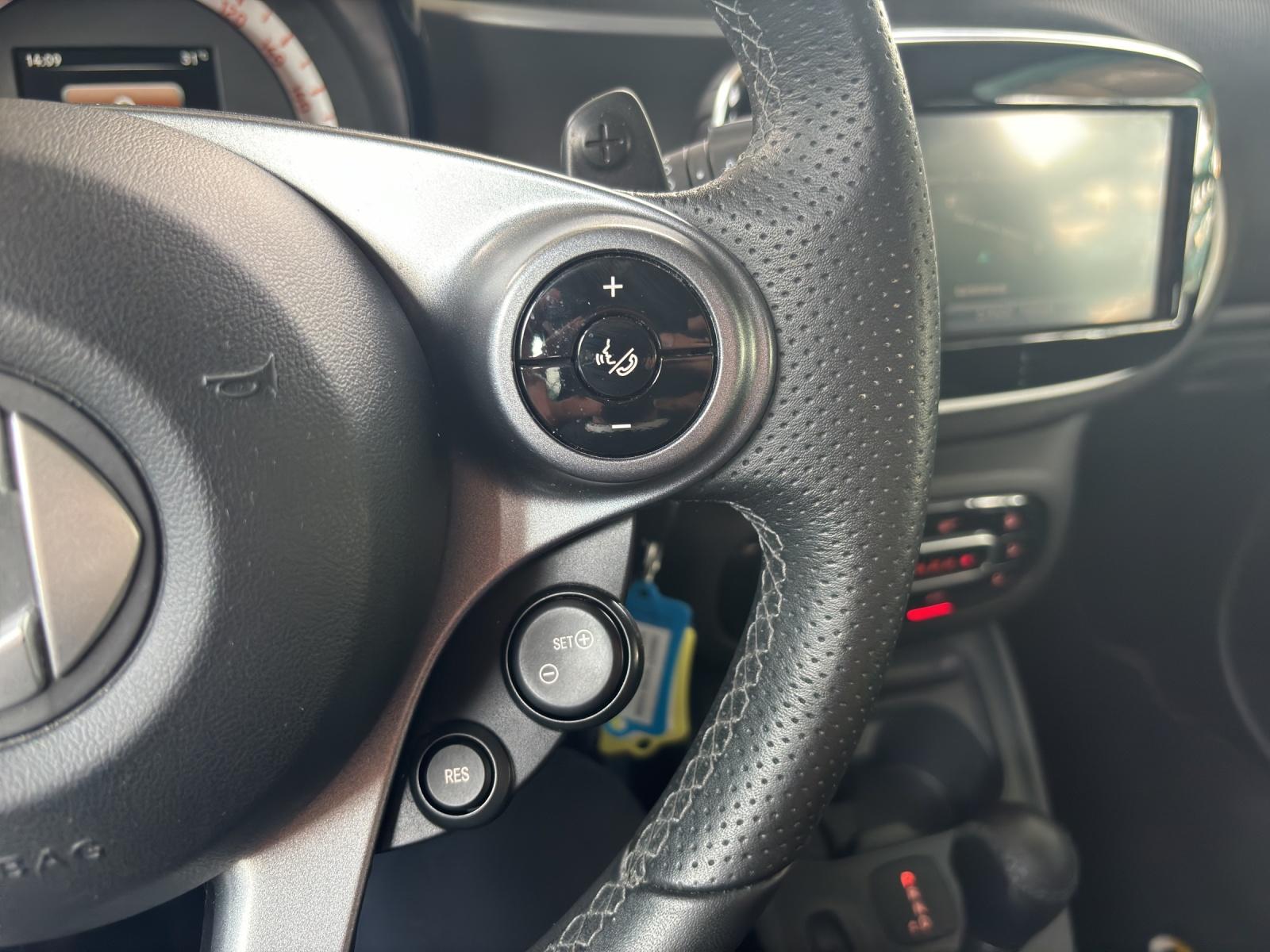 SMART Fortwo Coupé 0.9 Prime twinamic-image-14