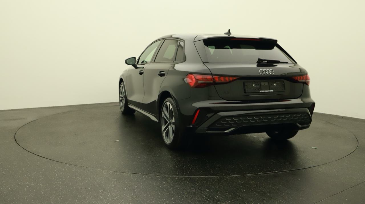 AUDI A3 Sportback TFSI 110 kW S line S tronic-image-3