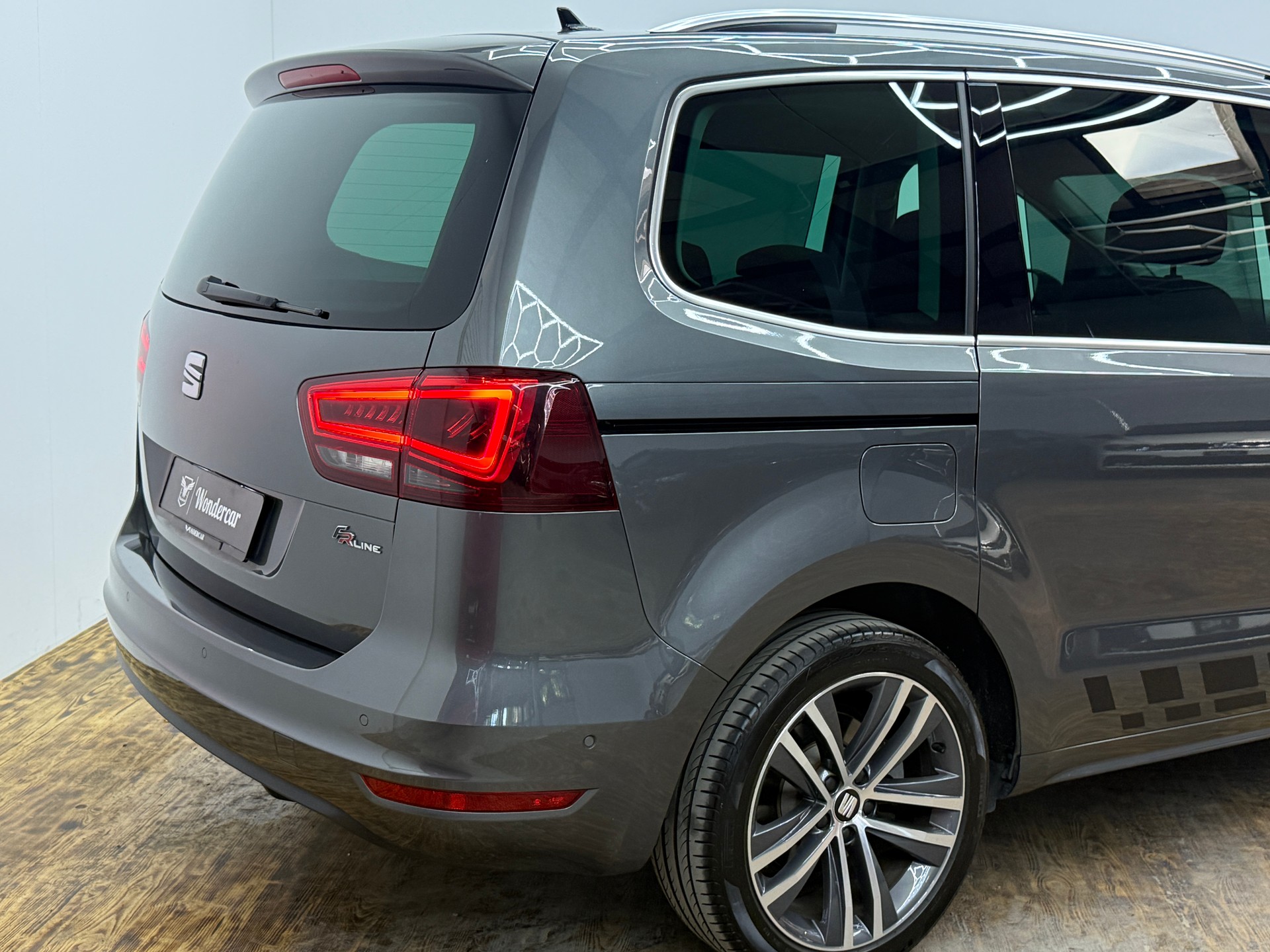 SEAT Alhambra 2.0 TSI FR Line DSG-image-12