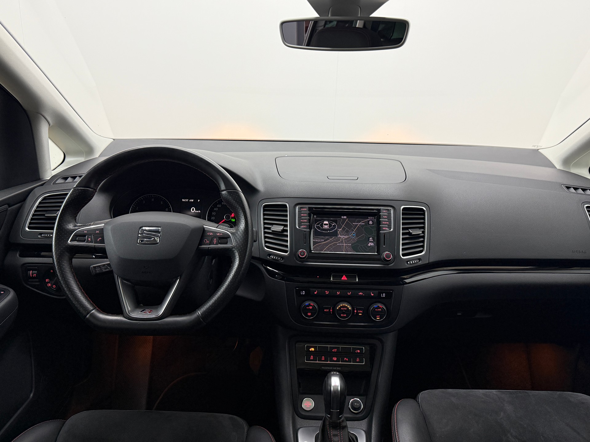 SEAT Alhambra 2.0 TSI FR Line DSG-image-27