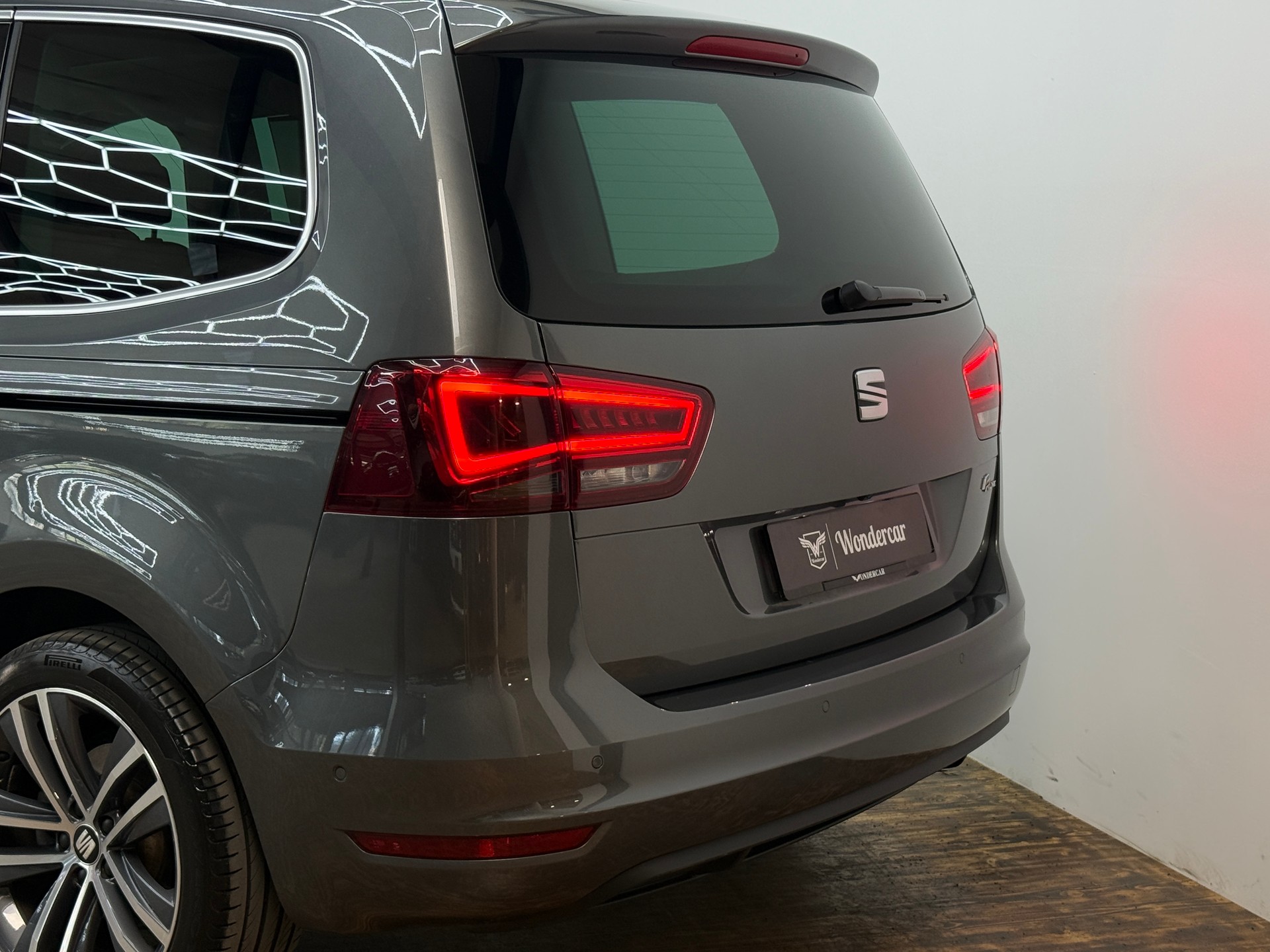 SEAT Alhambra 2.0 TSI FR Line DSG-image-9
