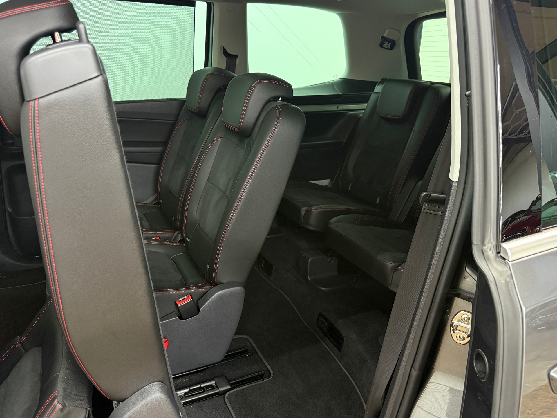 SEAT Alhambra 2.0 TSI FR Line DSG-image-22