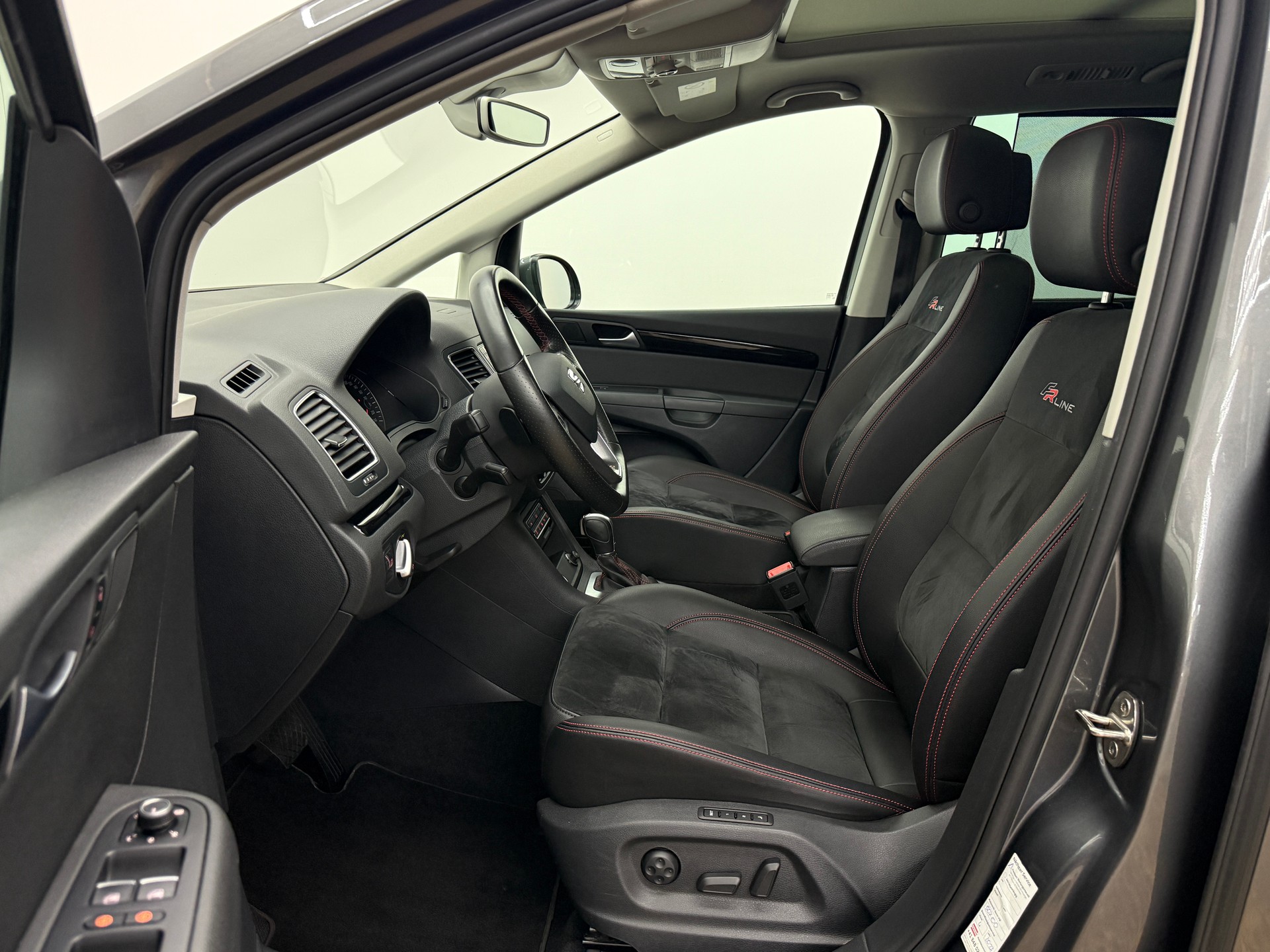 SEAT Alhambra 2.0 TSI FR Line DSG-image-17
