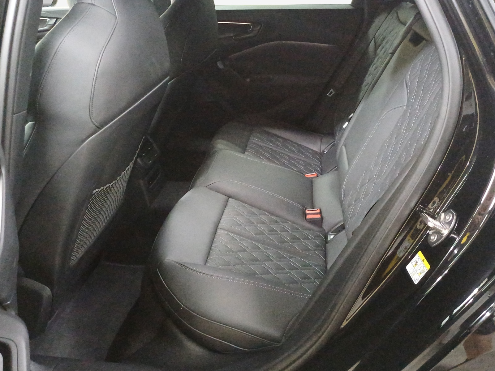 AUDI A5 Avant e-hybrid quattro 270 kW S tronic-image-11