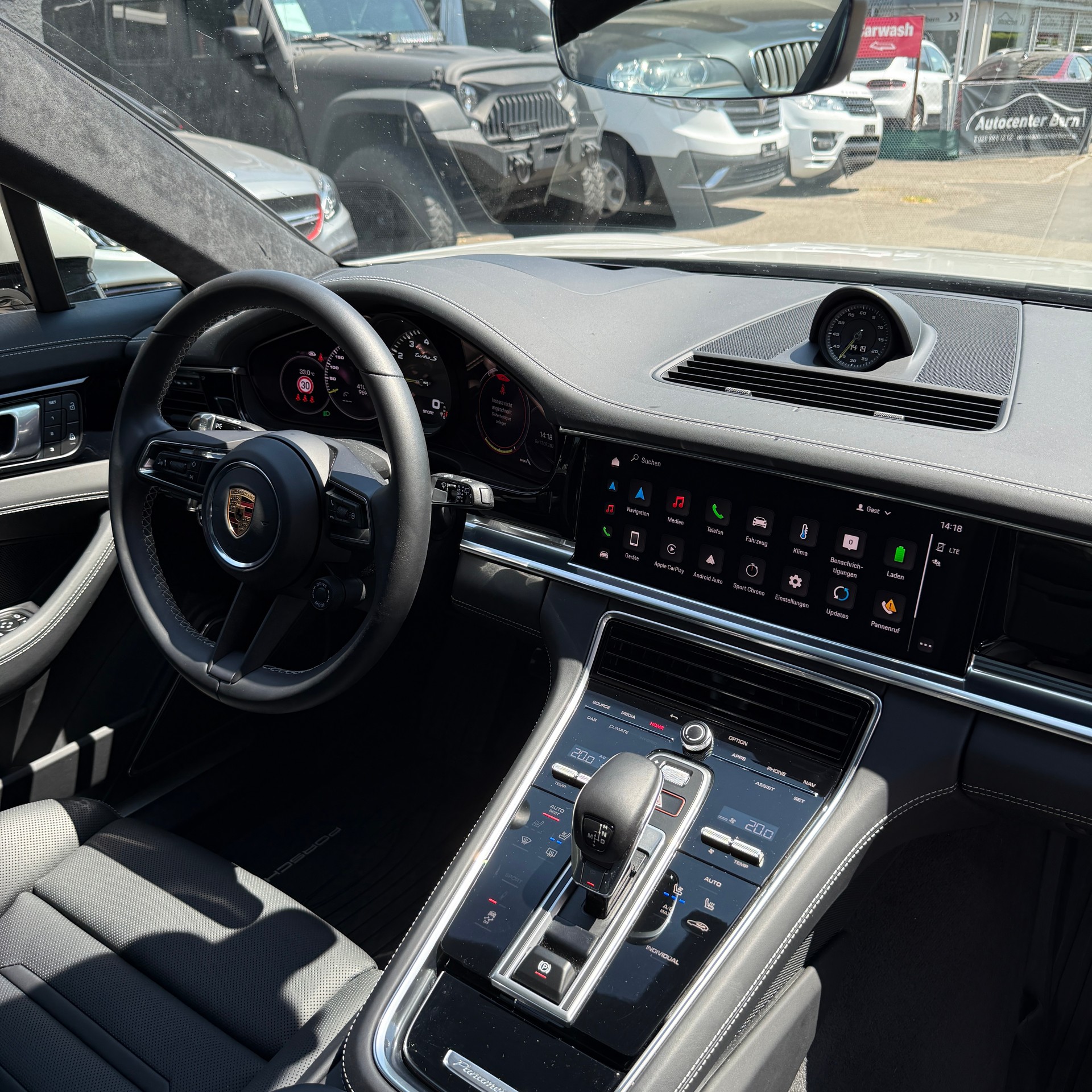 PORSCHE Panamera Turbo S E-Hybrid Sport Turismo PDK-image-9