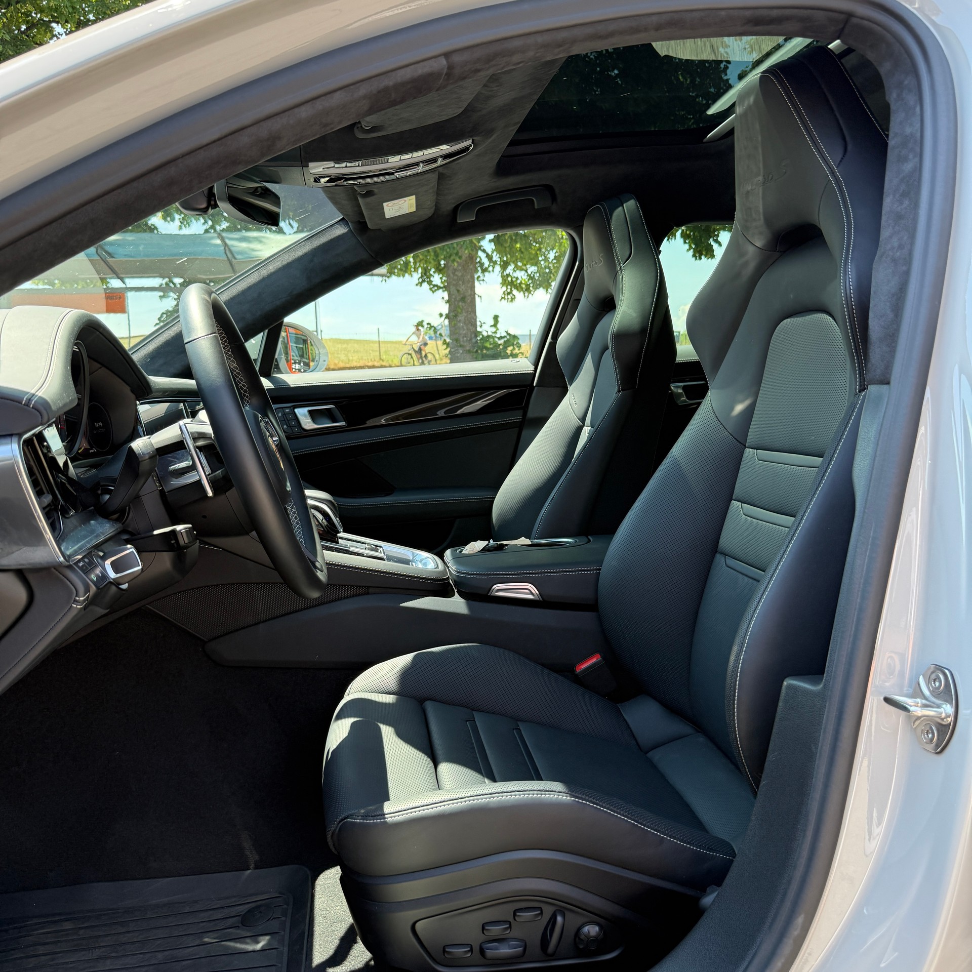PORSCHE Panamera Turbo S E-Hybrid Sport Turismo PDK-image-8
