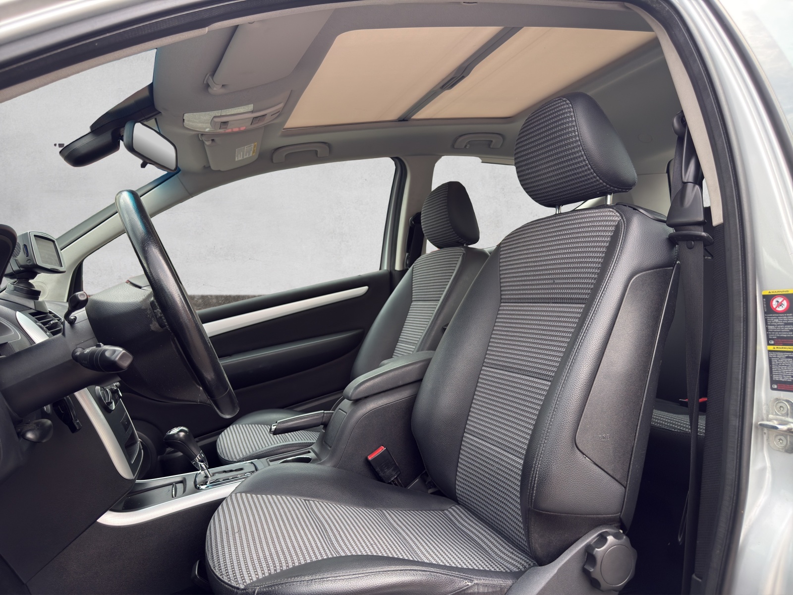 MERCEDES-BENZ A 200 T Avantgarde Edition A-image-13