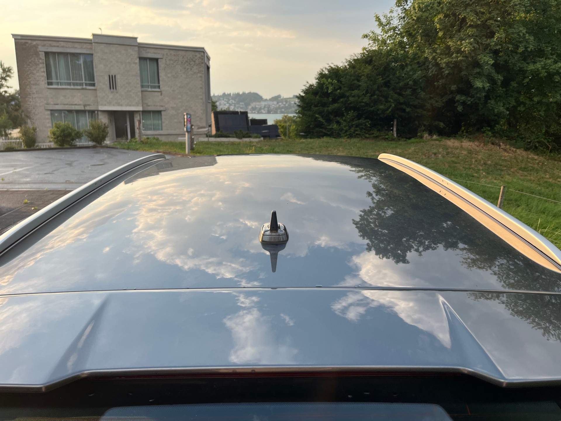 AUDI Avant 4.2 V8 FSI quattro S-Tronic-image-3
