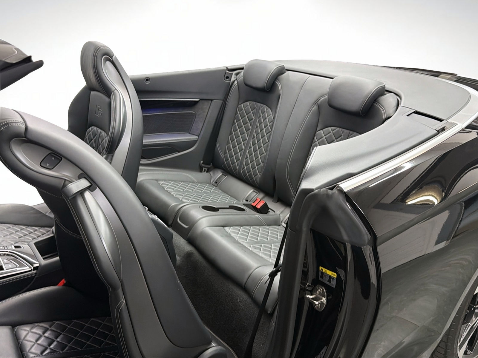AUDI S5 Cabriolet 3.0 TFSI Mythos Black Metallicquattro 354PS tiptronic / 360° Kamera / Head-Up-Display / B&O Sound / S-Sportsitze /-image-8