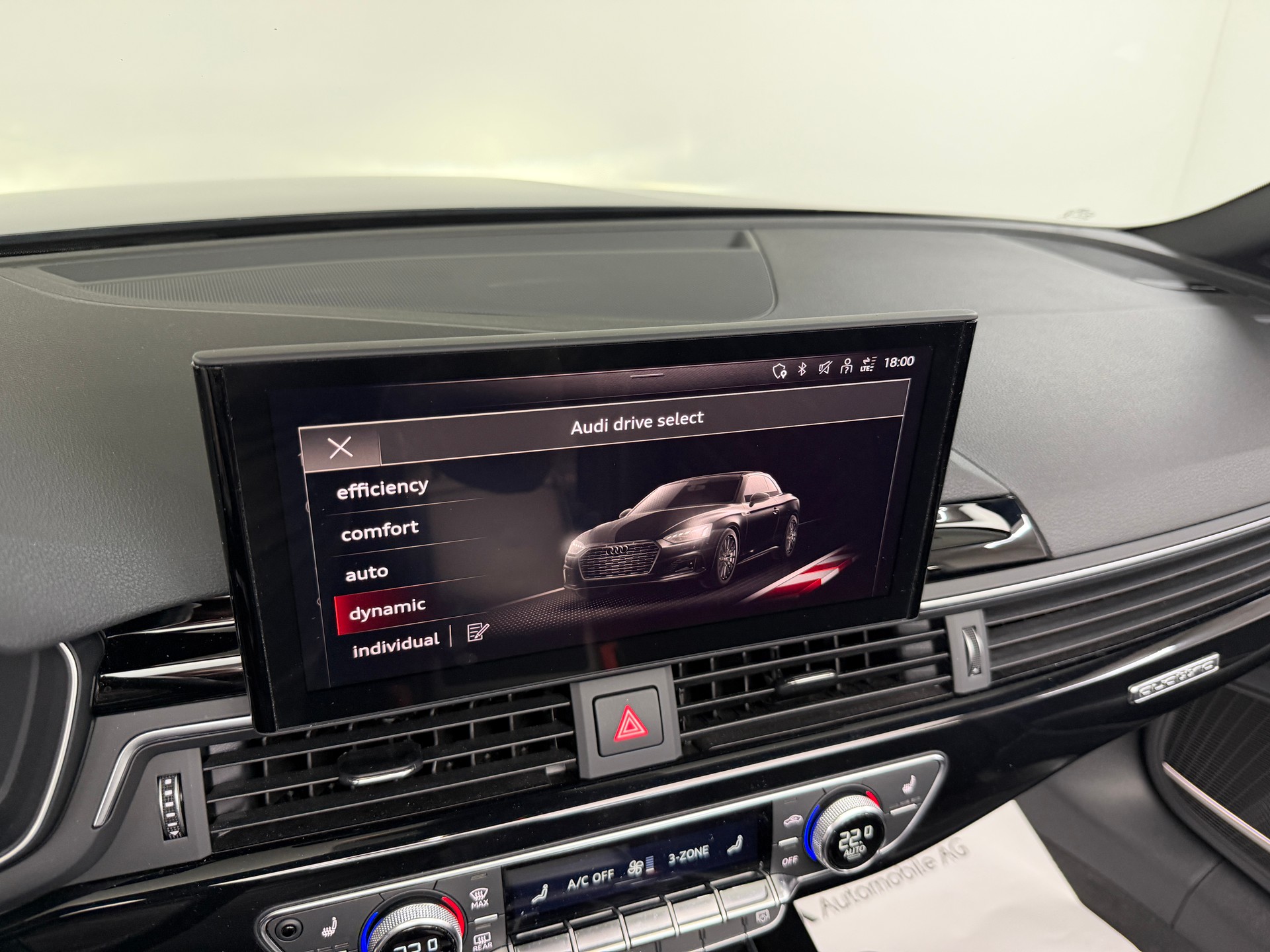 AUDI S5 Cabriolet 3.0 TFSI Mythos Black Metallicquattro 354PS tiptronic / 360° Kamera / Head-Up-Display / B&O Sound / S-Sportsitze /-image-15