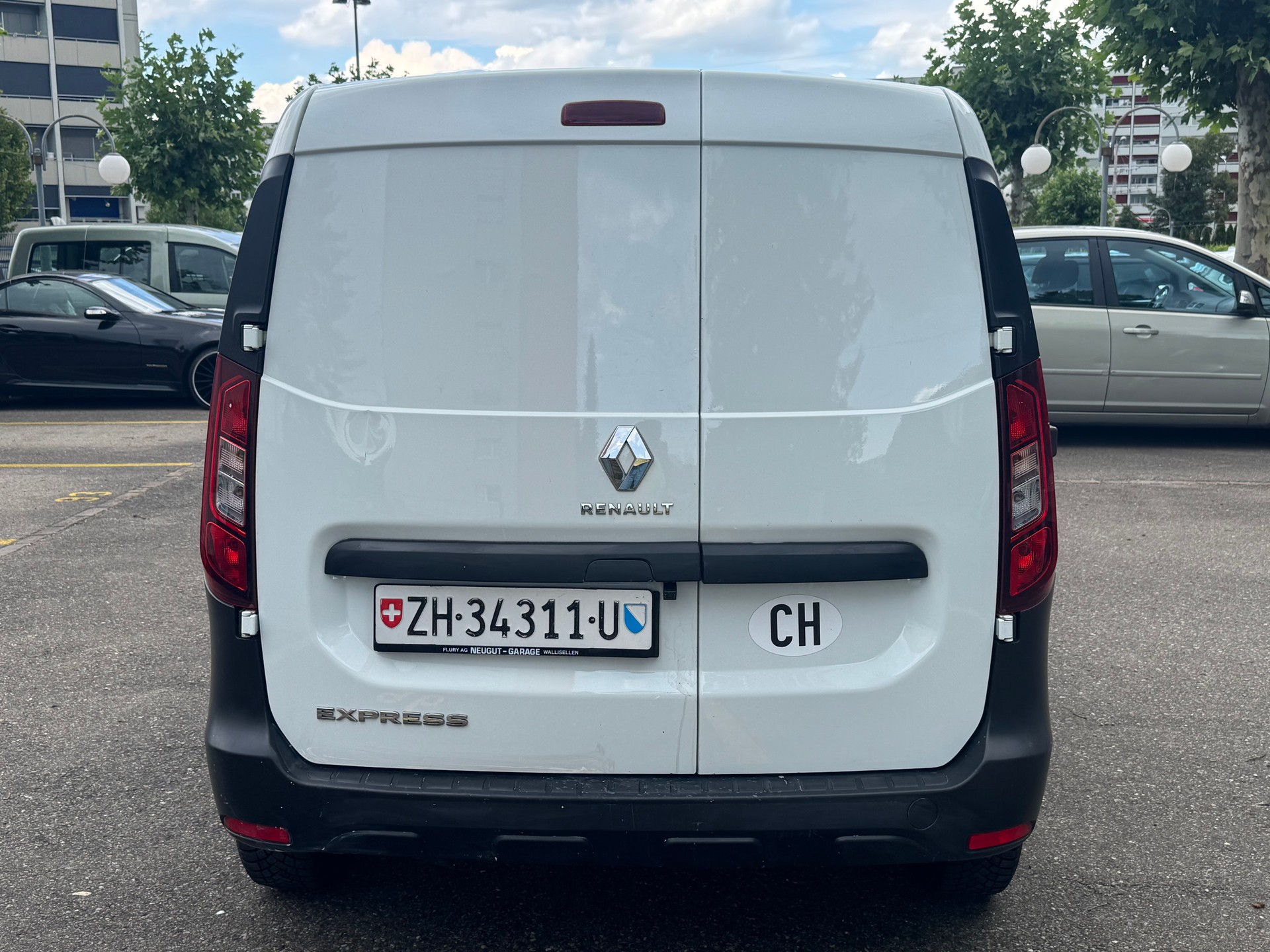 RENAULT Express 1.3TCe 100 PF Extra-image-3