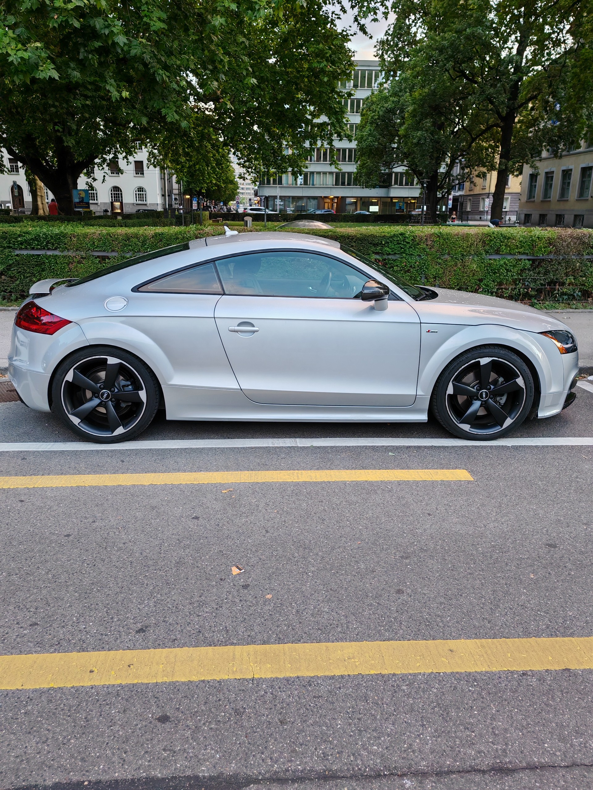 AUDI Coupe Quattro S-Tronic 2.0 TFSI-image-1