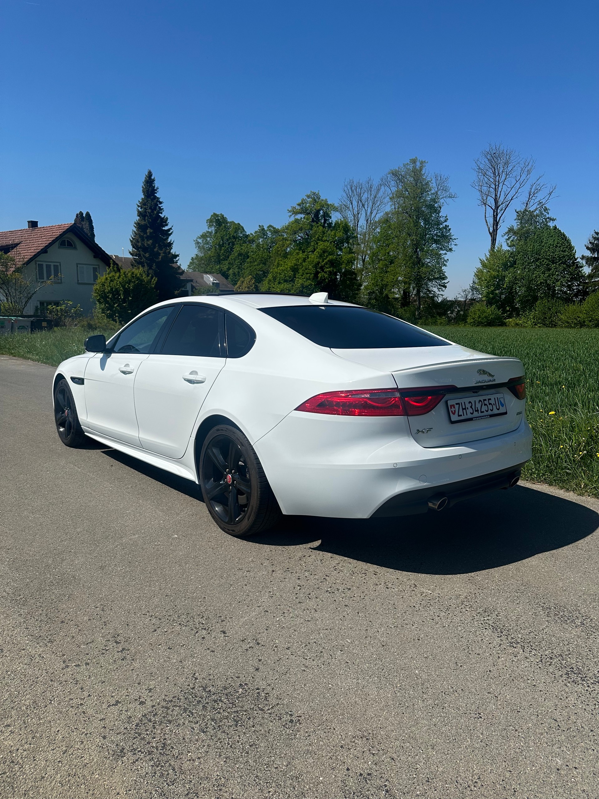JAGUAR 2.0 T R-Sport-image-2