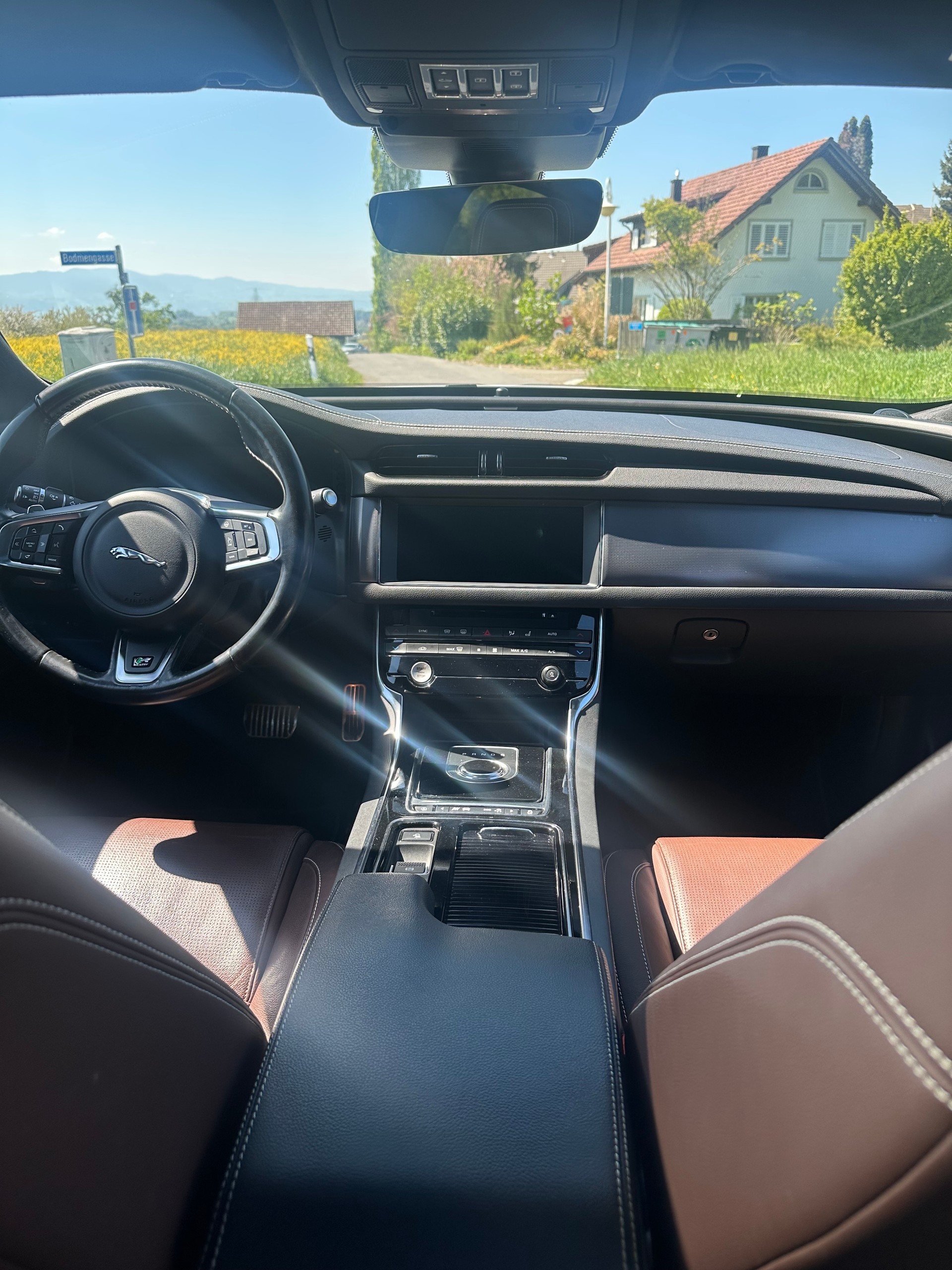 JAGUAR 2.0 T R-Sport-image-13
