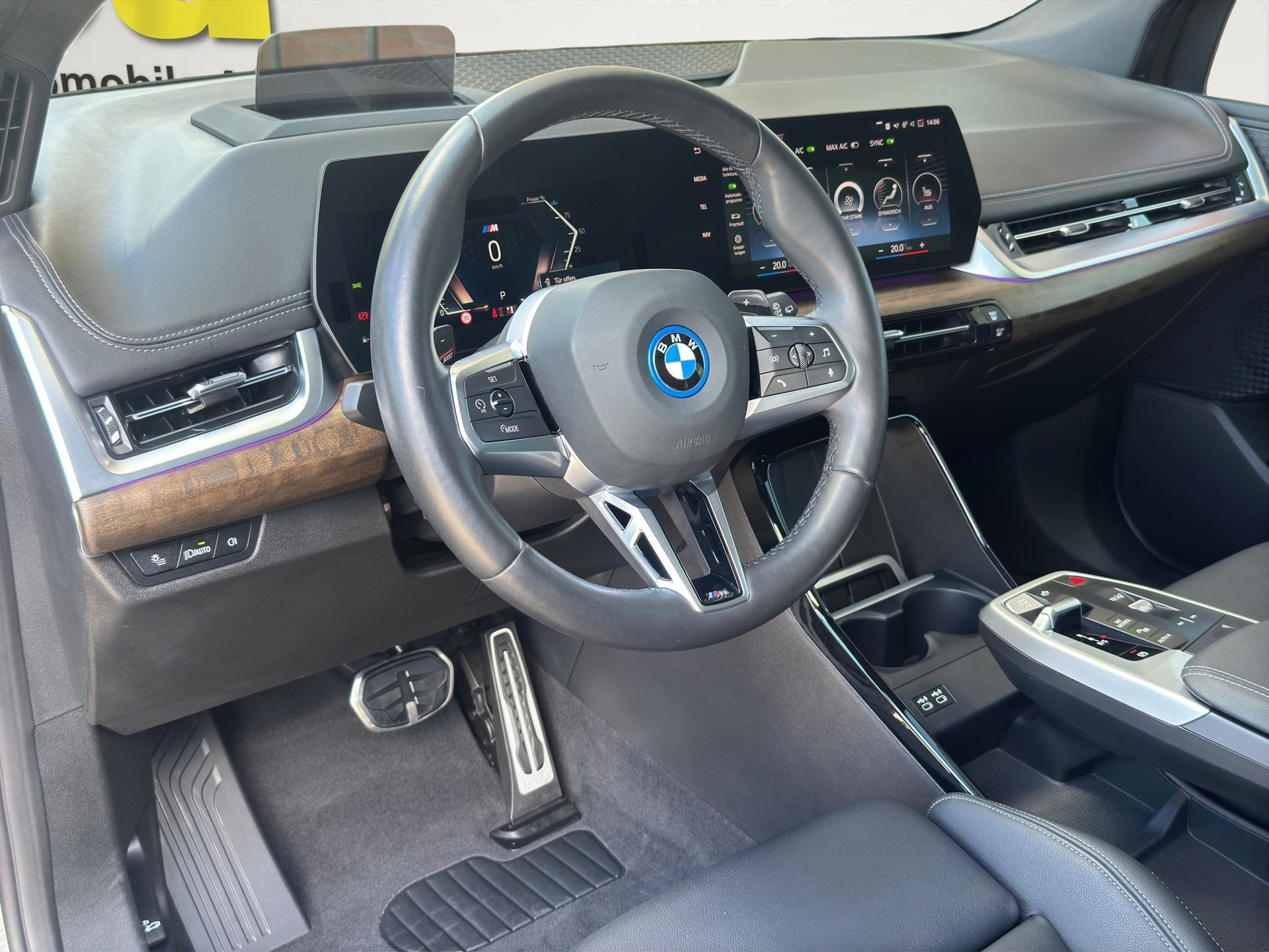 BMW 230e xDrive Active Tourer M Sport (CH) AHK / Innovationspaket / Travel Paket-image-9