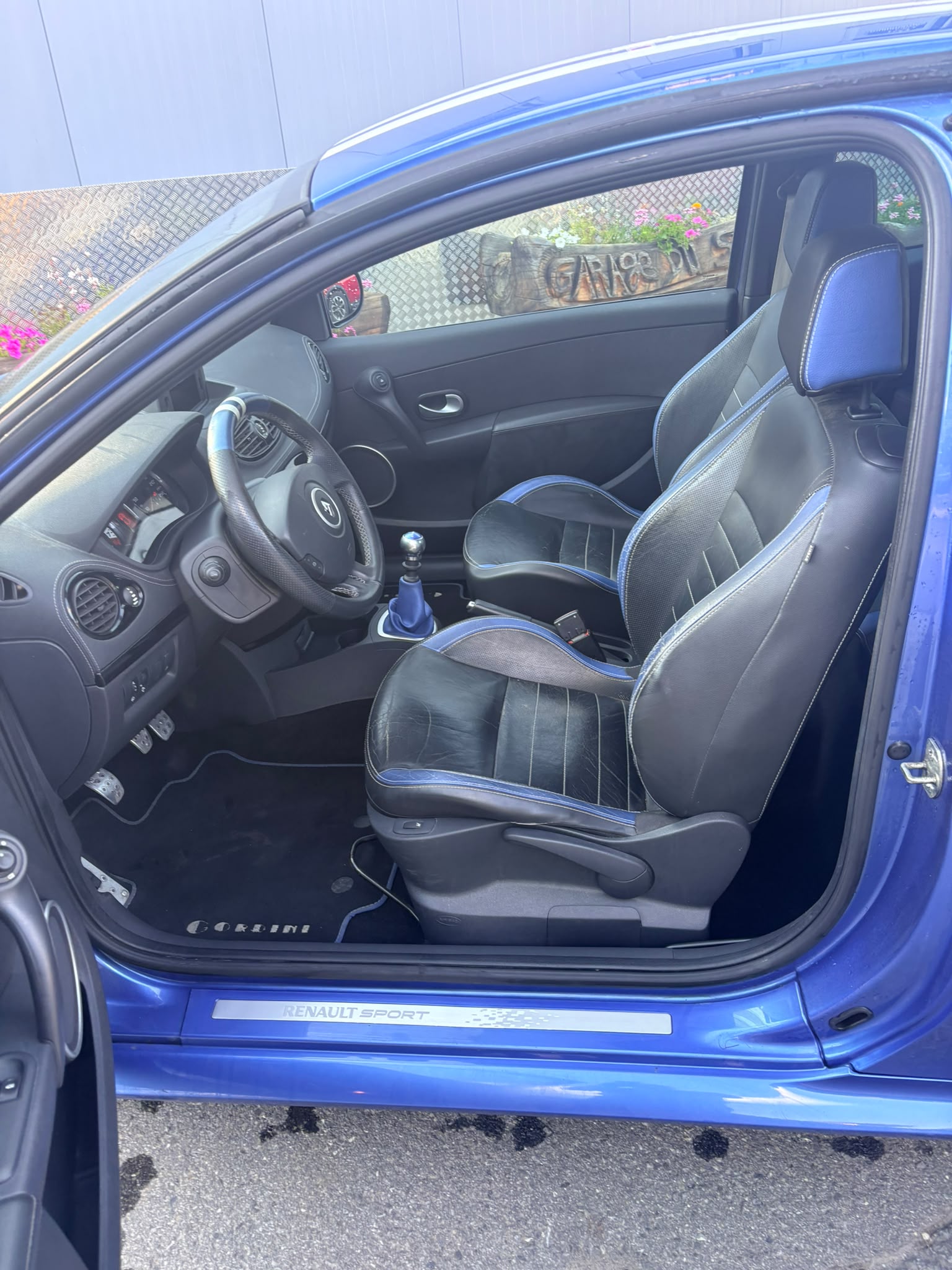 RENAULT Clio 2.0 16V RS Gordini-image-8
