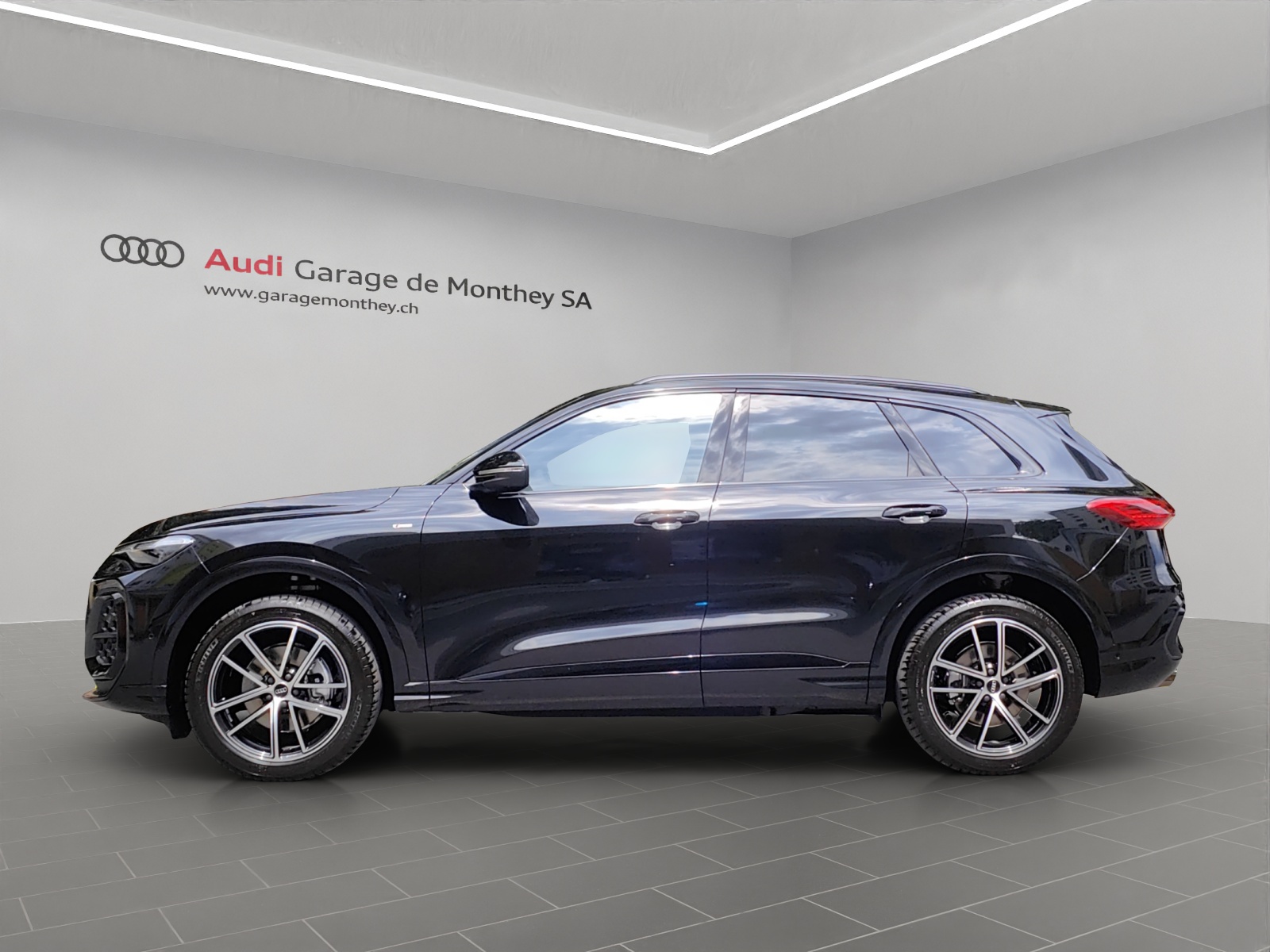 AUDI Q5 TDI quattro 150 kW S-tronic-image-1
