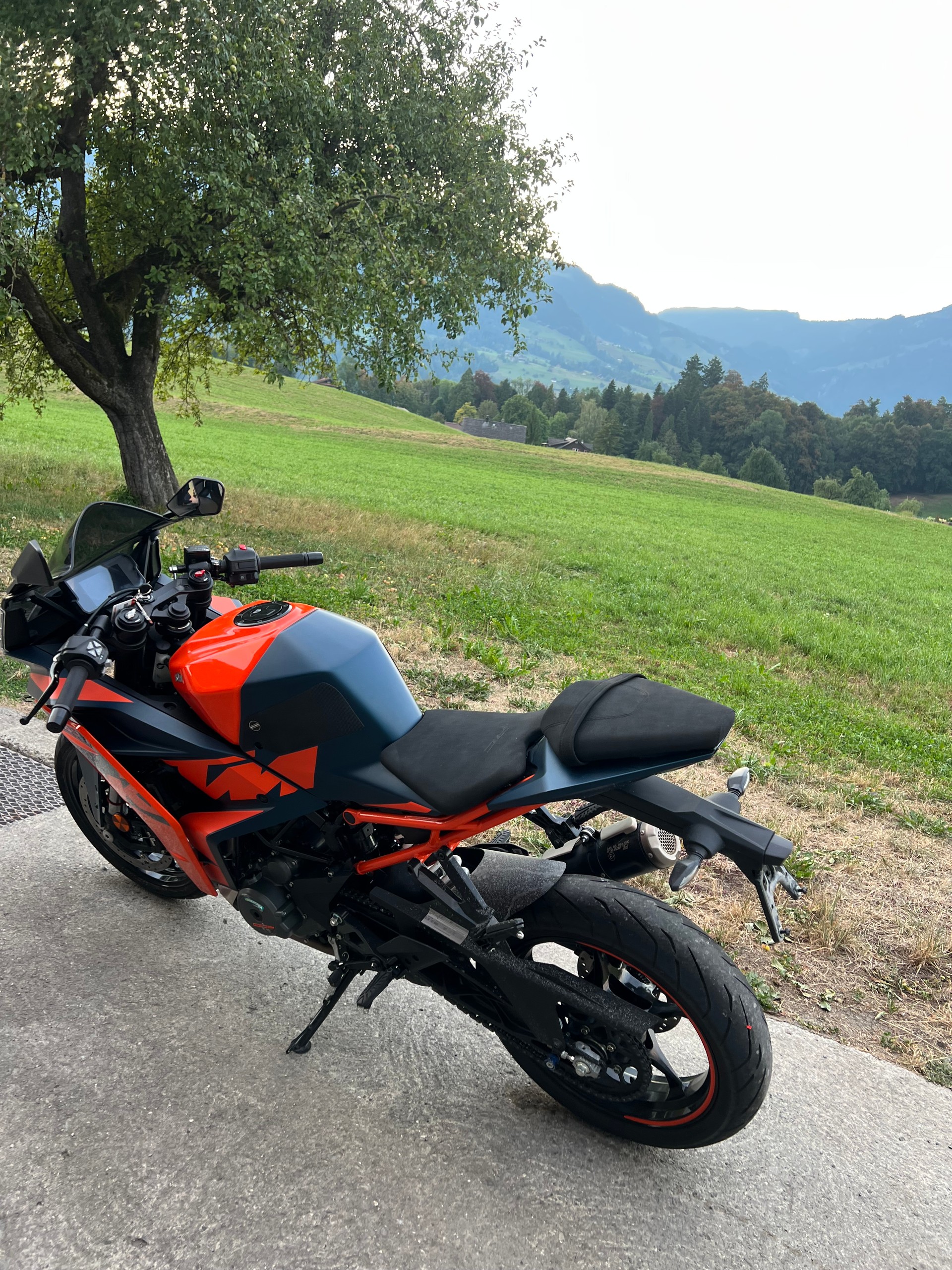 KTM RC 390-image-1