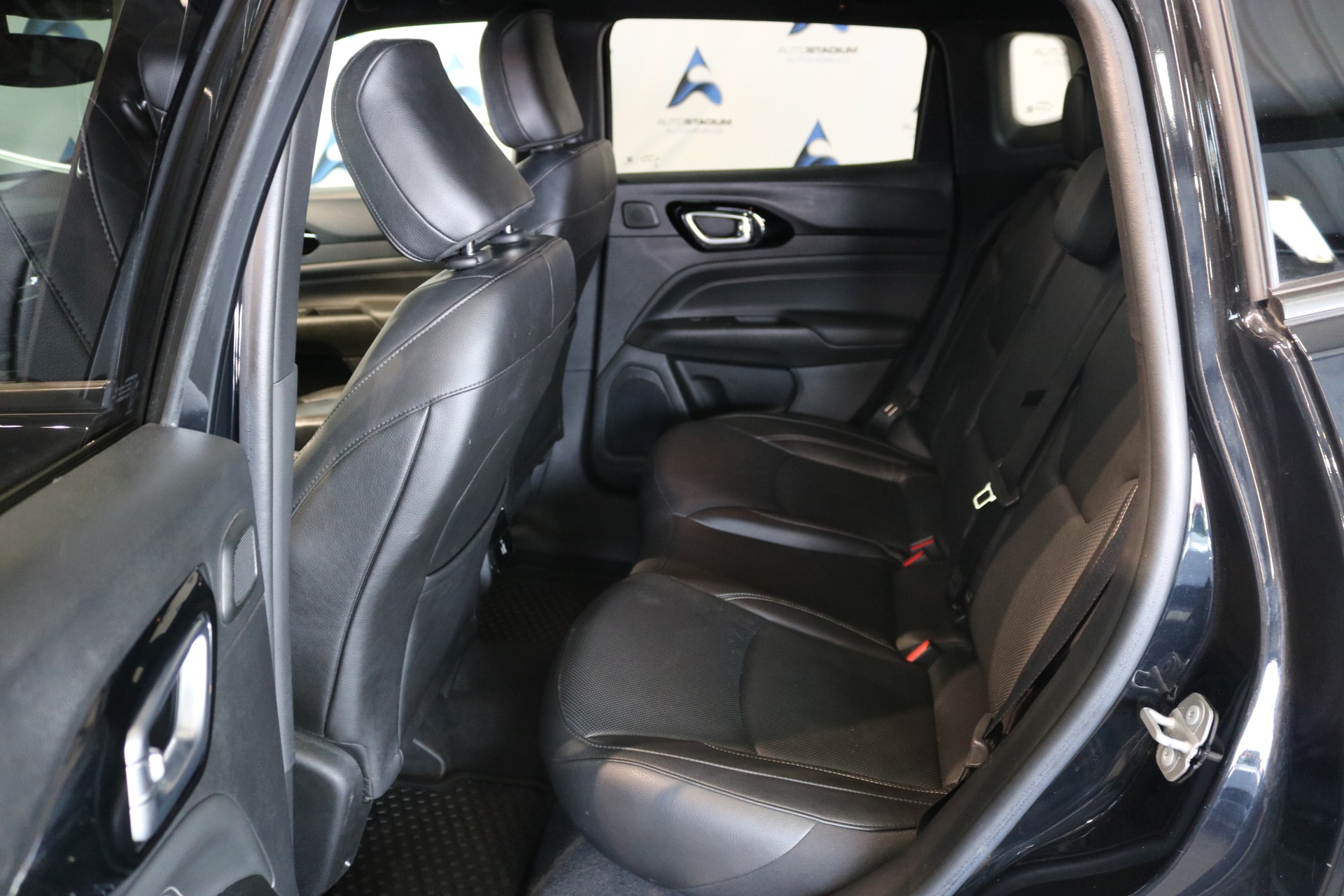JEEP Compass 1.3 T PHEV Limited AWD-image-40