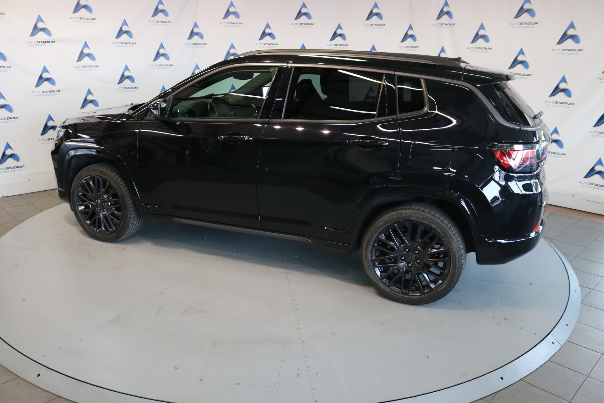 JEEP Compass 1.3 T PHEV Limited AWD-image-16