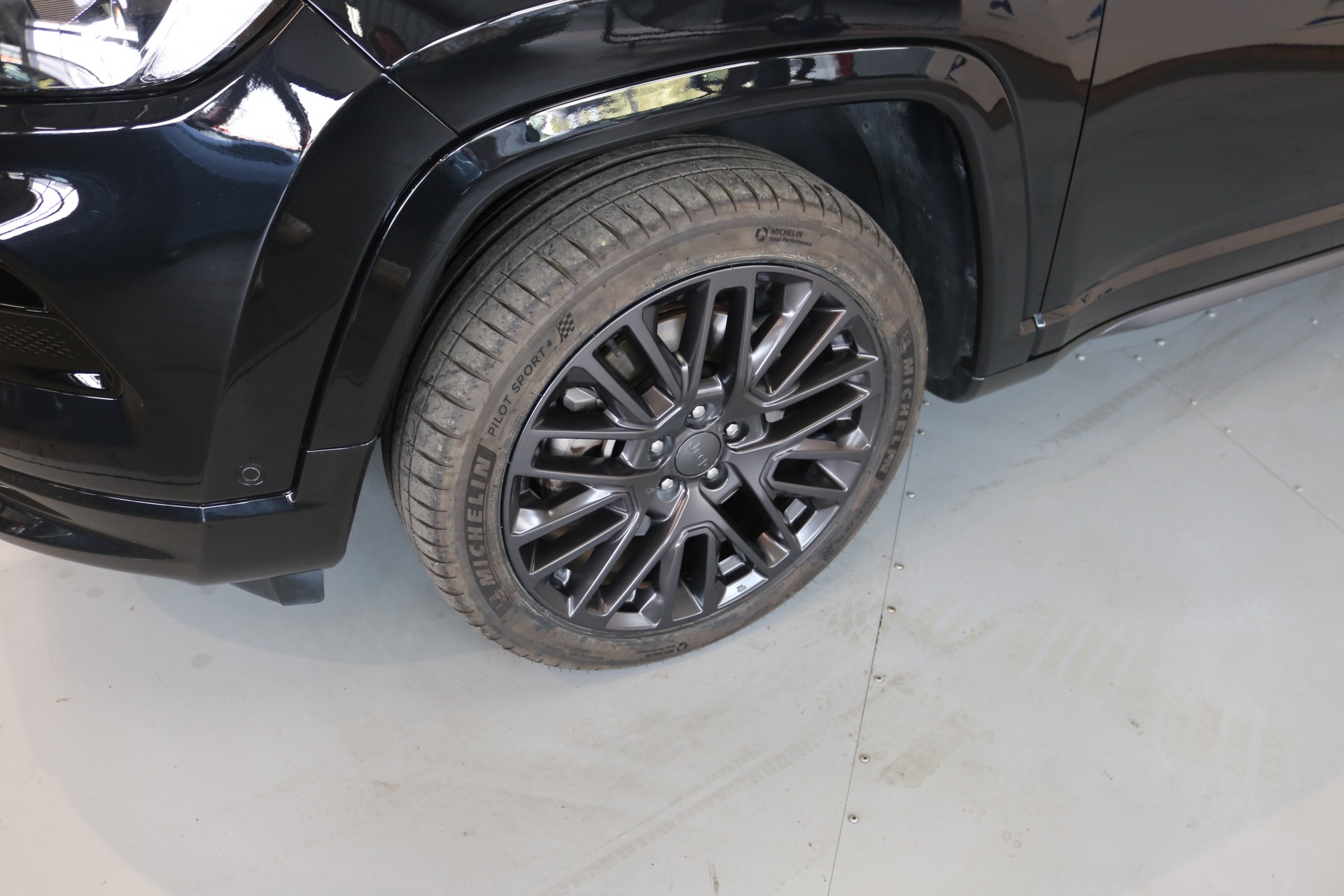 JEEP Compass 1.3 T PHEV Limited AWD-image-34