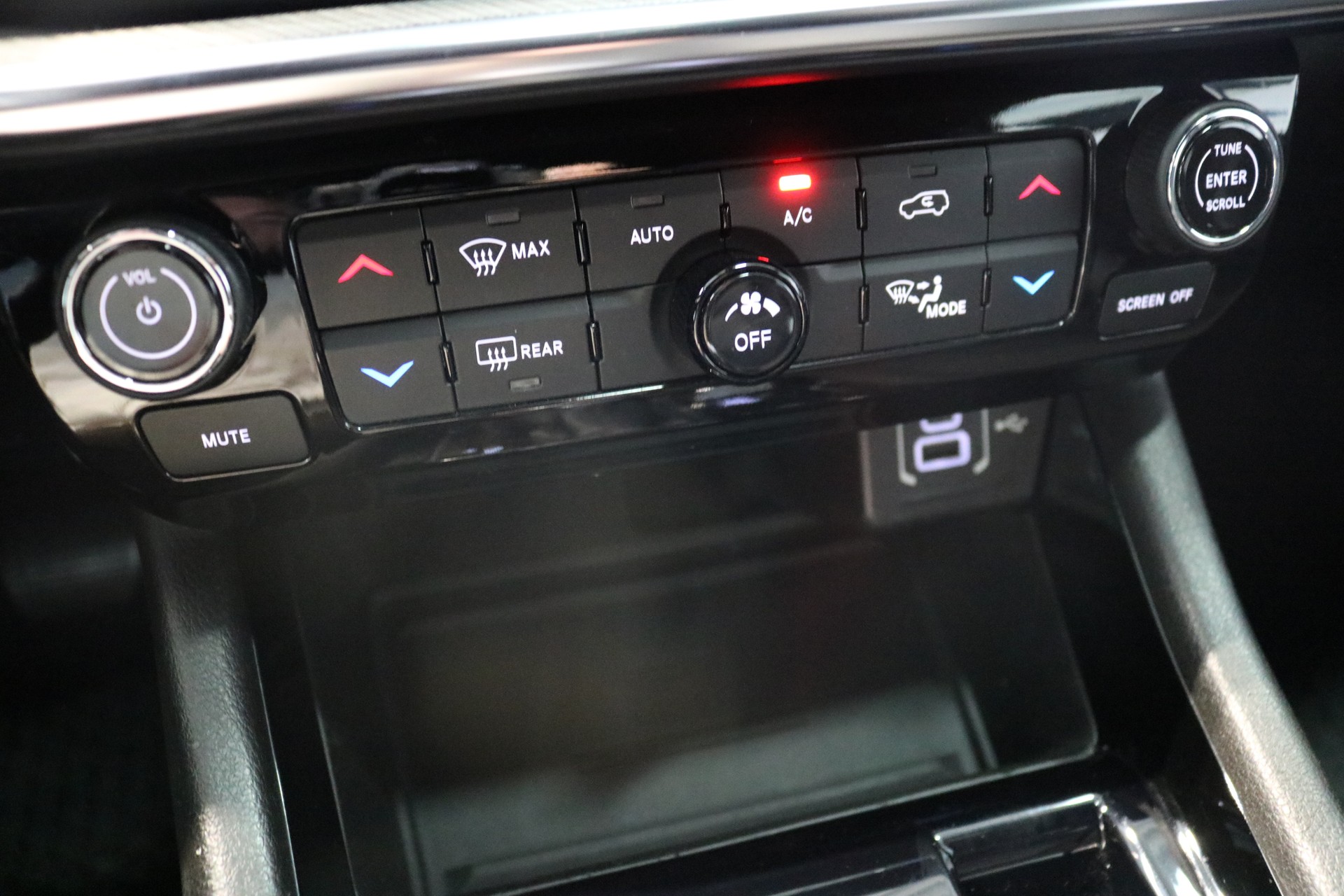 JEEP Compass 1.3 T PHEV Limited AWD-image-53