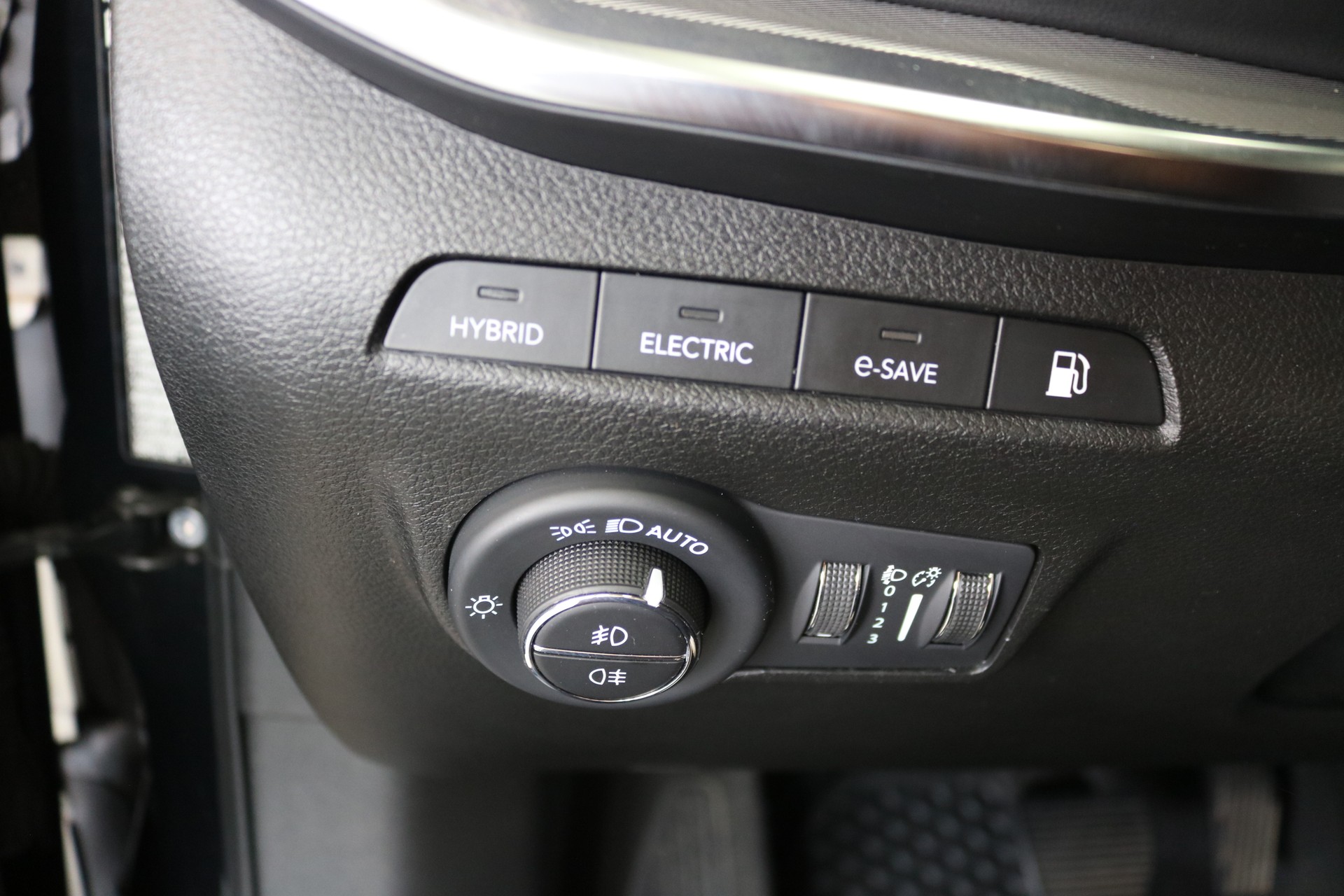 JEEP Compass 1.3 T PHEV Limited AWD-image-48