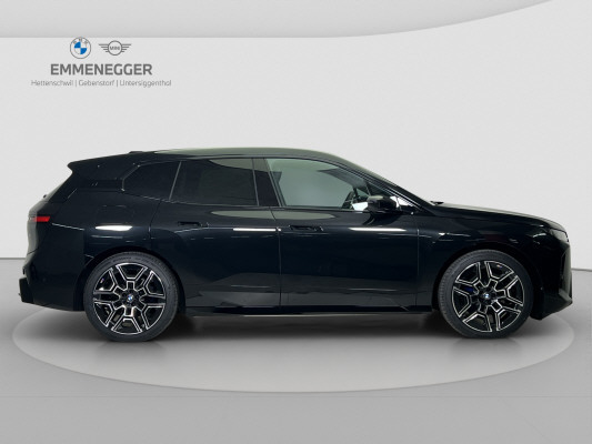 BMW iX xDrive60 M Sport-image-5