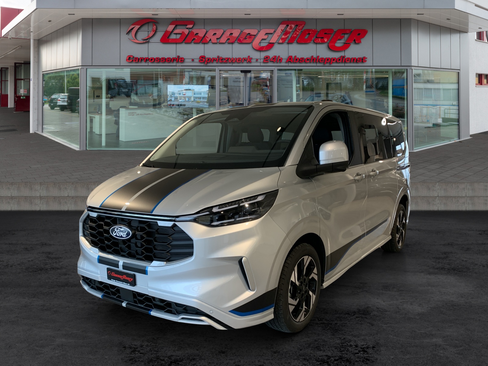 FORD Tourneo C Bus 320 L1 2.0 EcoBlue 170 Sport-image-0