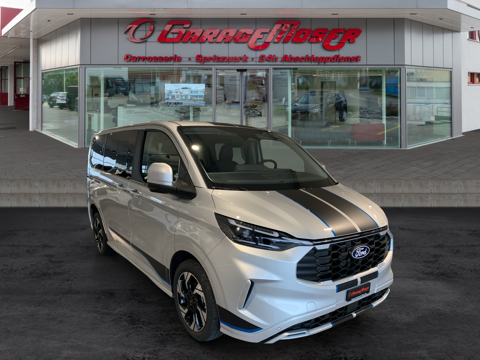 FORD Tourneo C Bus 320 L1 2.0 EcoBlue 170 Sport-image-2