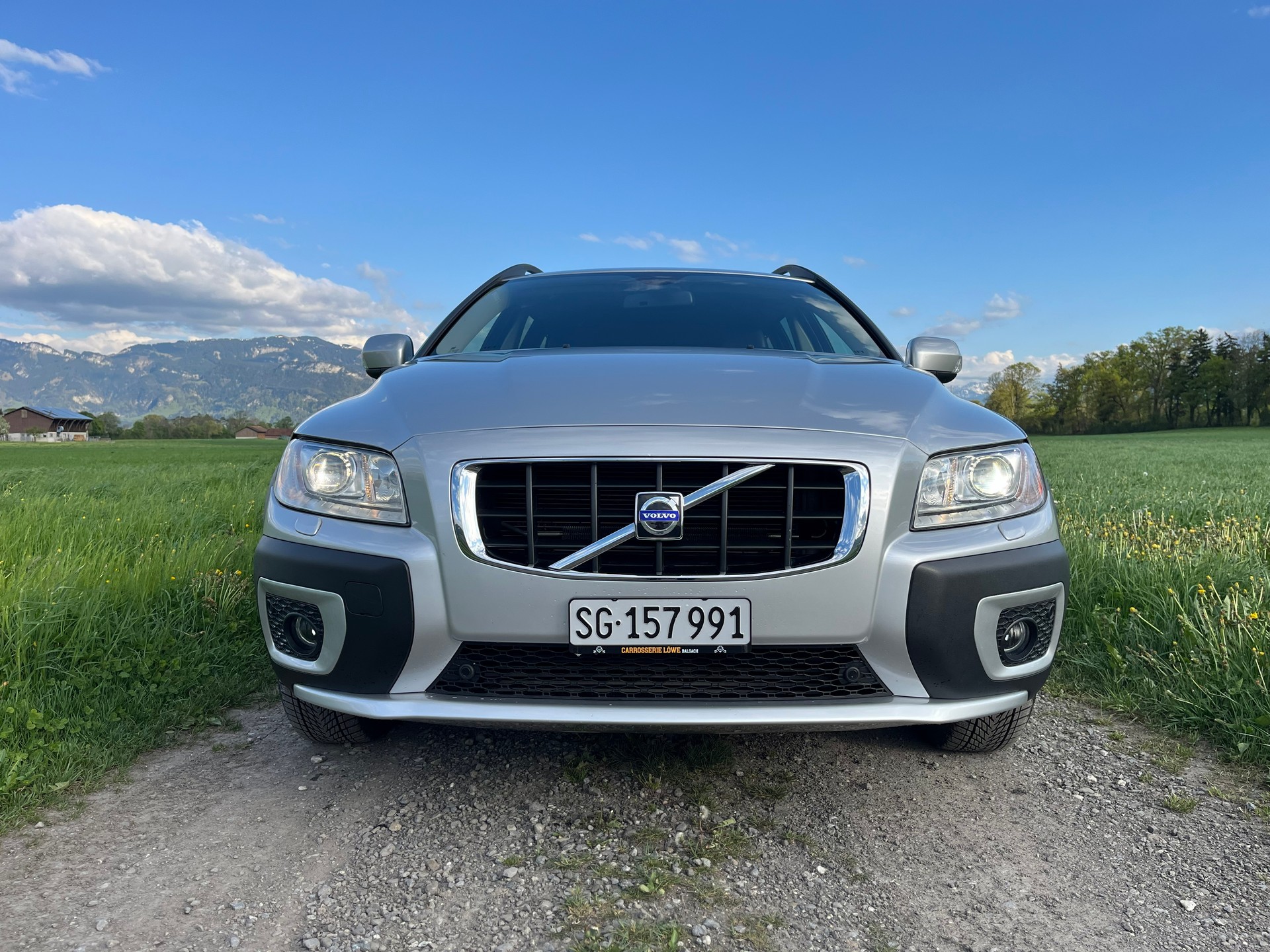 VOLVO 2.4 D5 Summum AWD-image-2