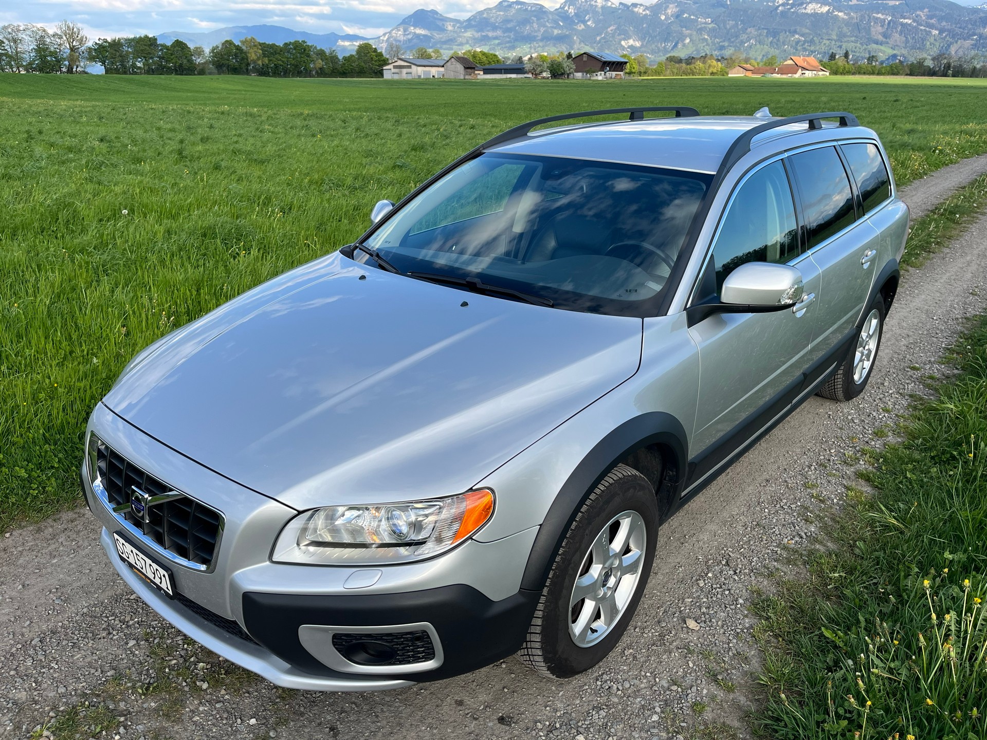 VOLVO 2.4 D5 Summum AWD-image-16