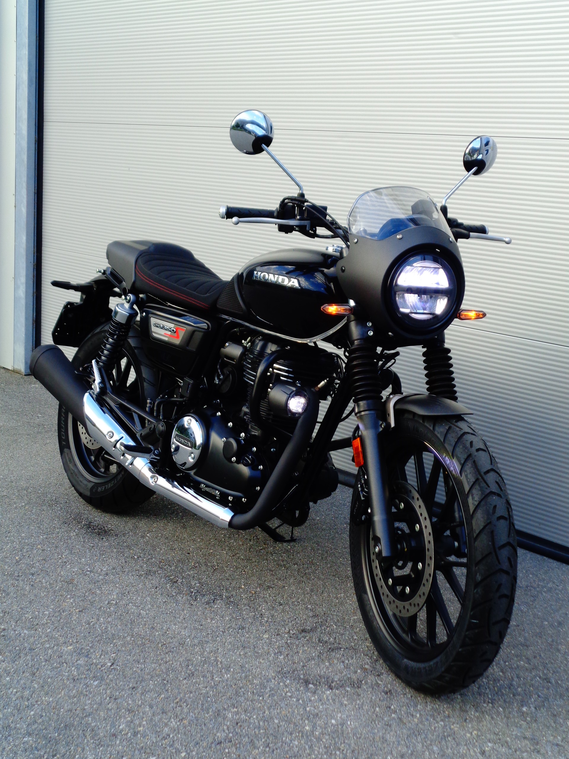 HONDA GB 350 S Style-Pack-showroom-element-1