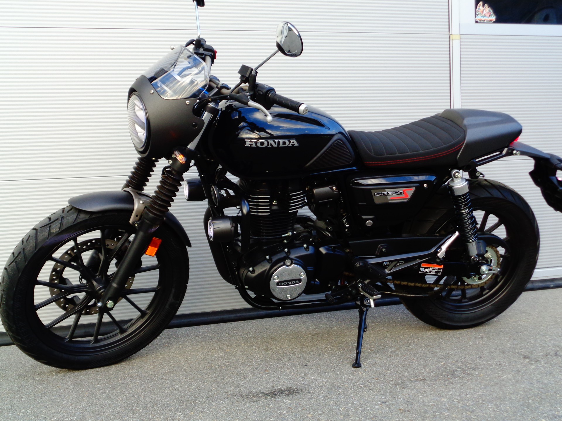 HONDA GB 350 S Style-Pack-showroom-element-3