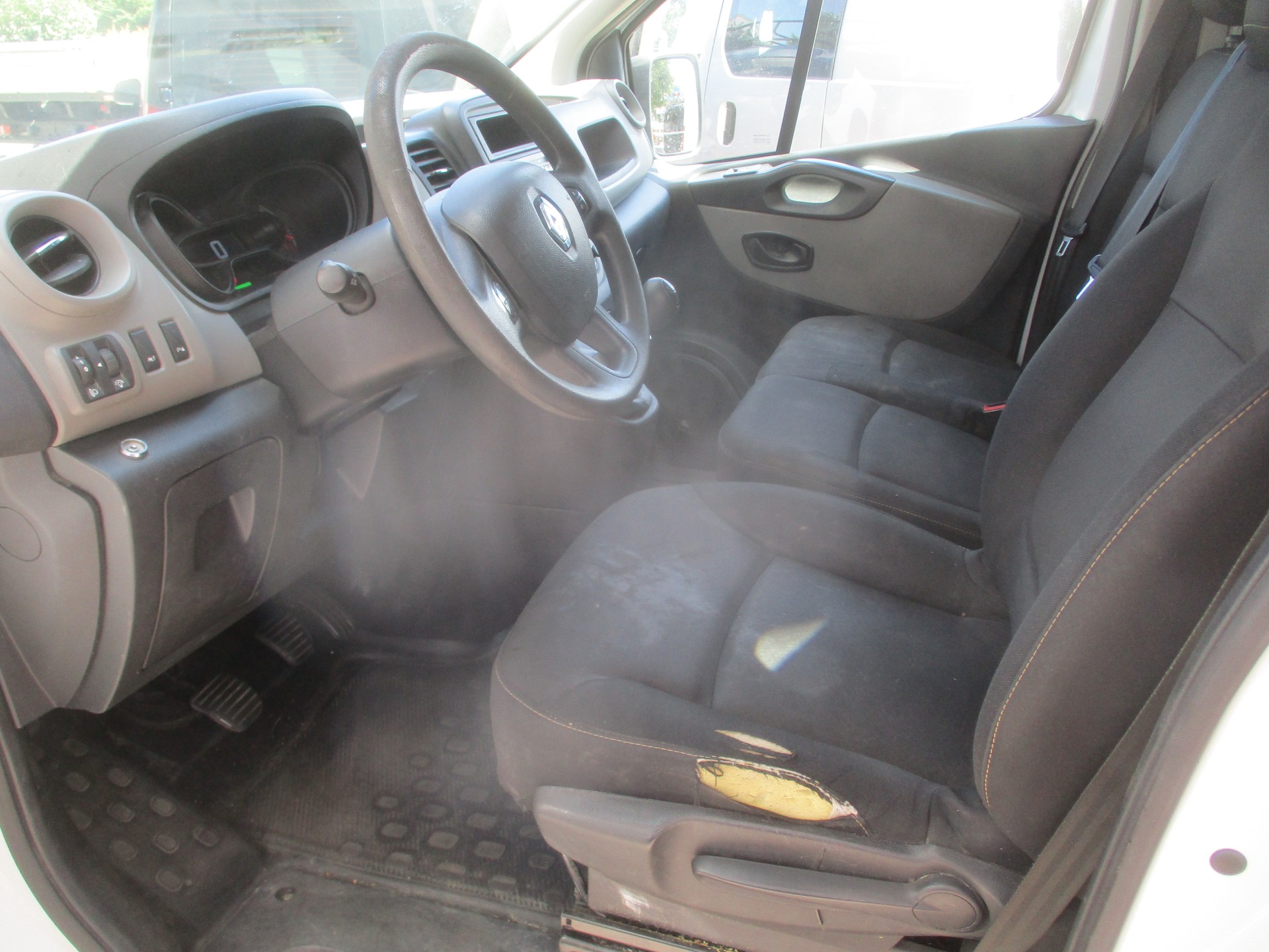 RENAULT Trafic 1.6 ENERGY TwinT. dCi125 2.9t Busin. L1H1-image-10