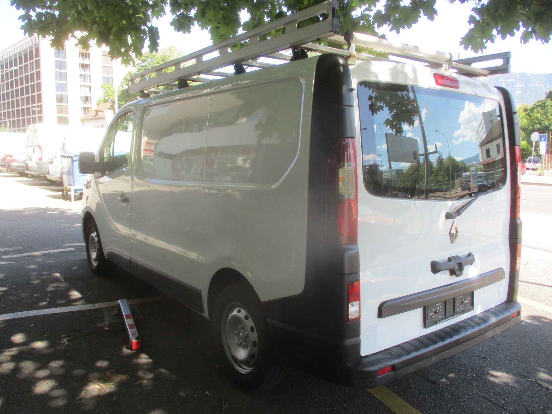 RENAULT Trafic 1.6 ENERGY TwinT. dCi125 2.9t Busin. L1H1-image-3