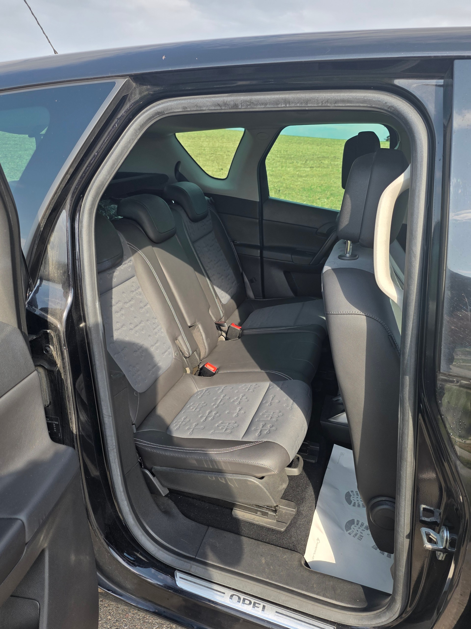 OPEL Meriva 1.4 Turbo Cosmo-image-15
