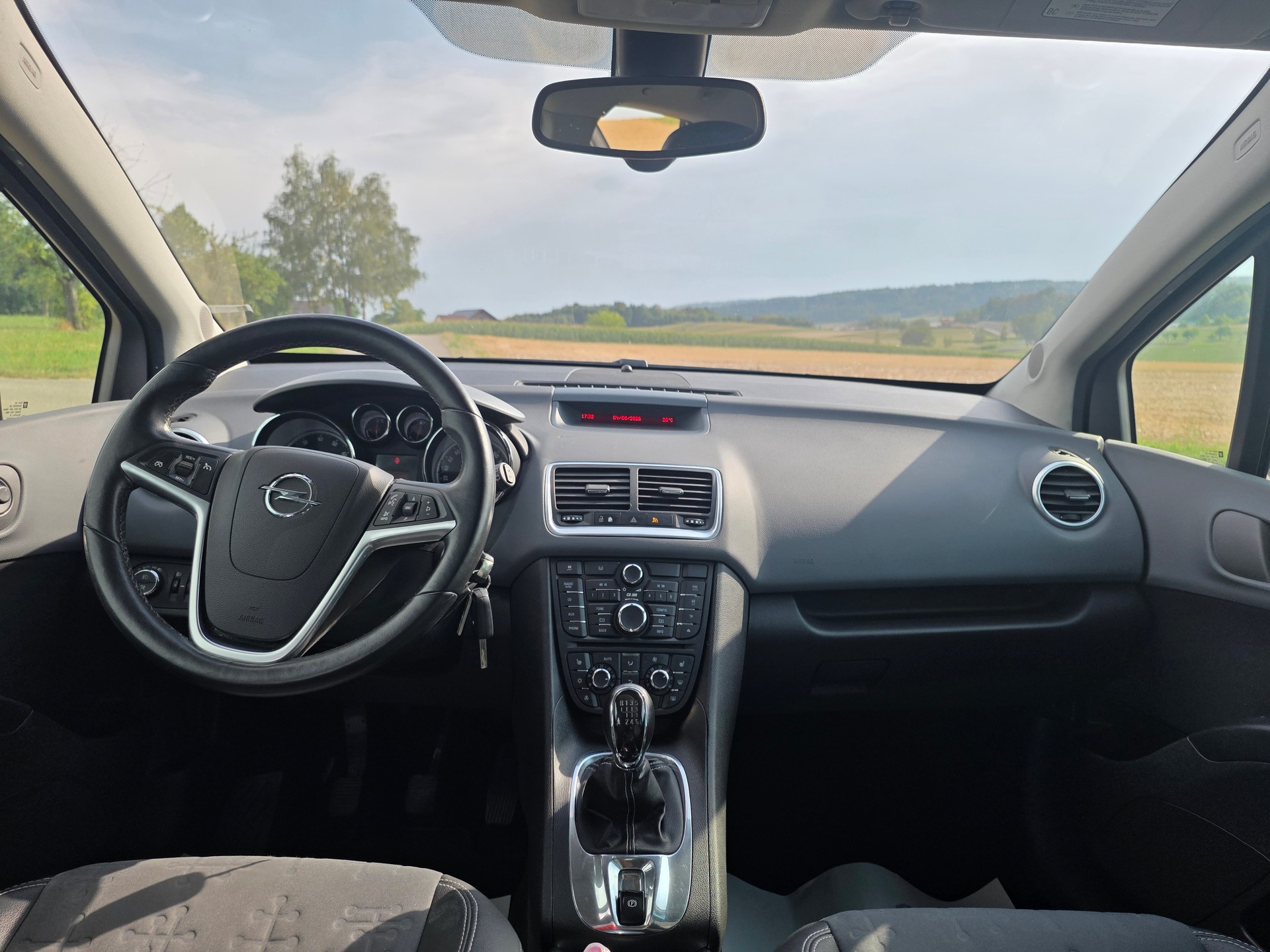 OPEL Meriva 1.4 Turbo Cosmo-image-10
