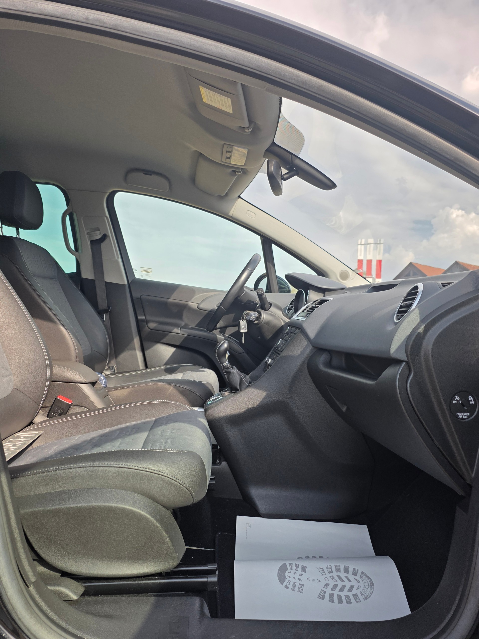 OPEL Meriva 1.4 Turbo Cosmo-image-14