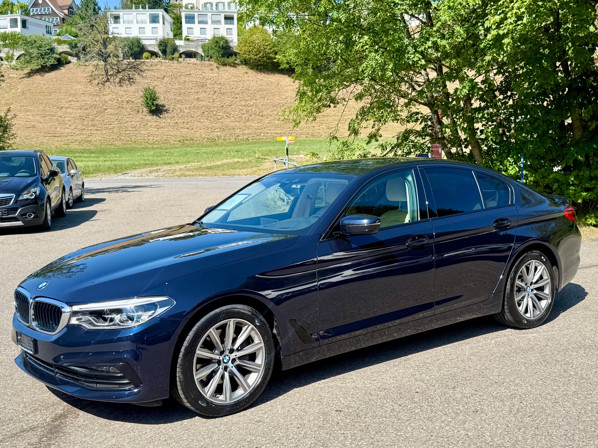 BMW 520d xDrive Sport Line Steptronic-image-14