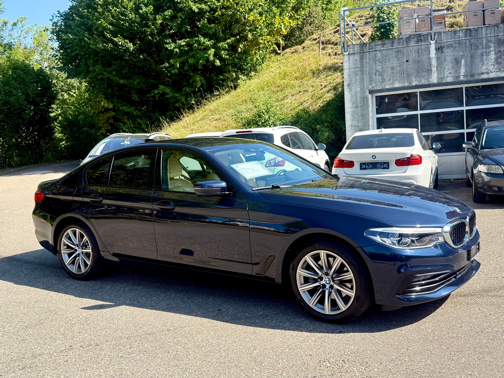 BMW 520d xDrive Sport Line Steptronic-image-15