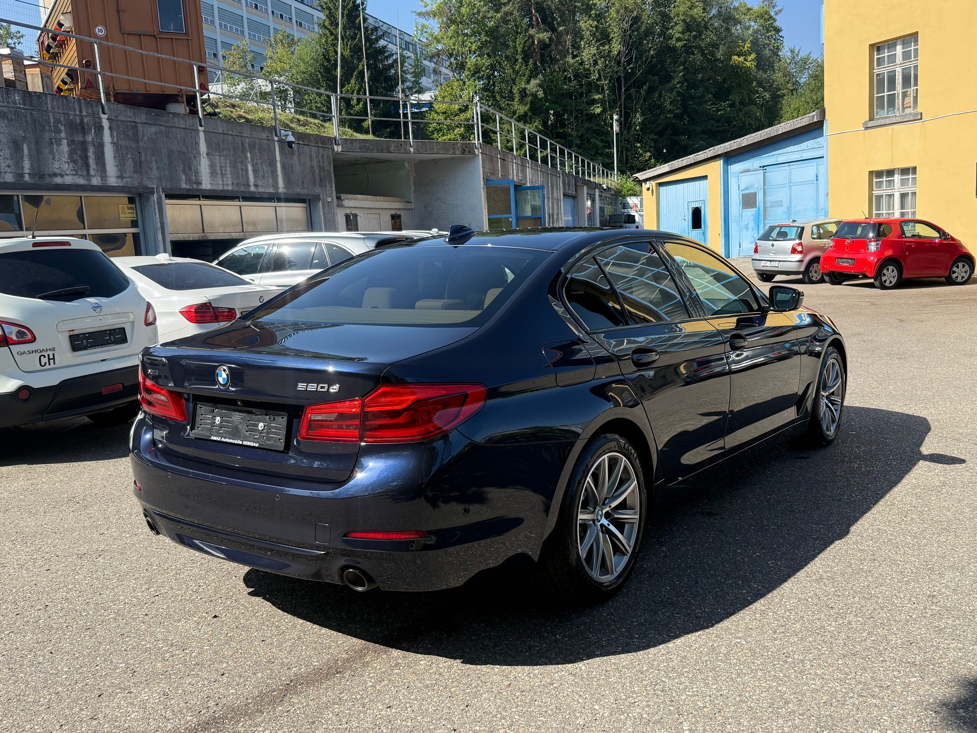 BMW 520d xDrive Sport Line Steptronic-image-5