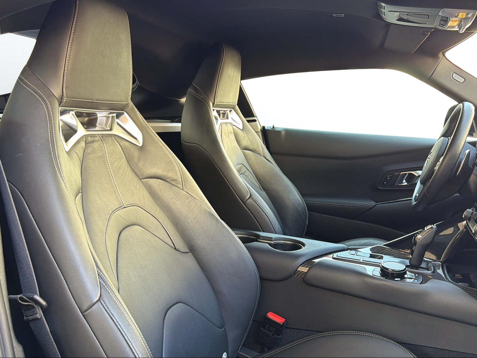 TOYOTA GR Supra 3.0 T Premium-image-12