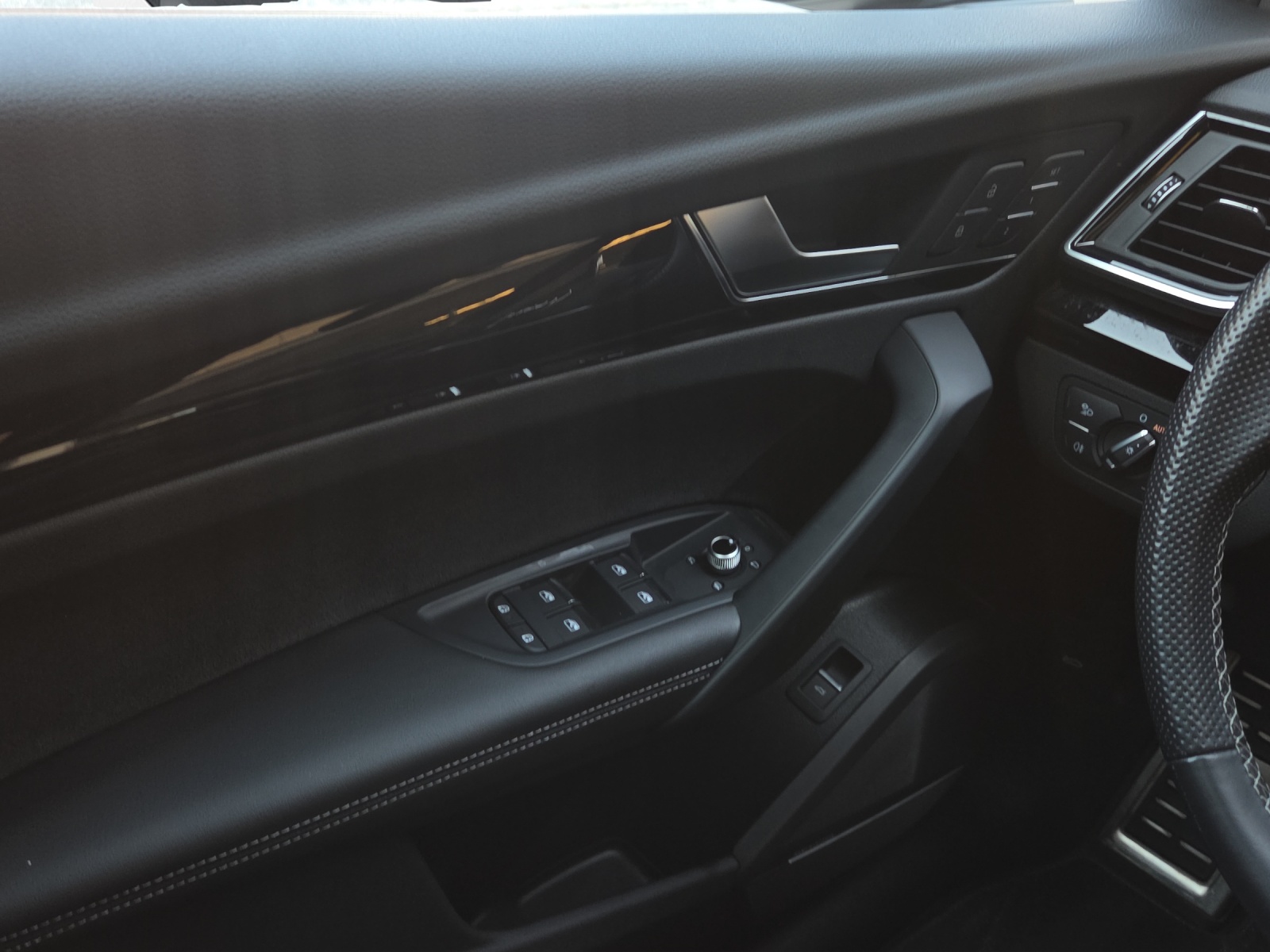 AUDI SQ5 Sportback TDI quattro tiptronic-image-15