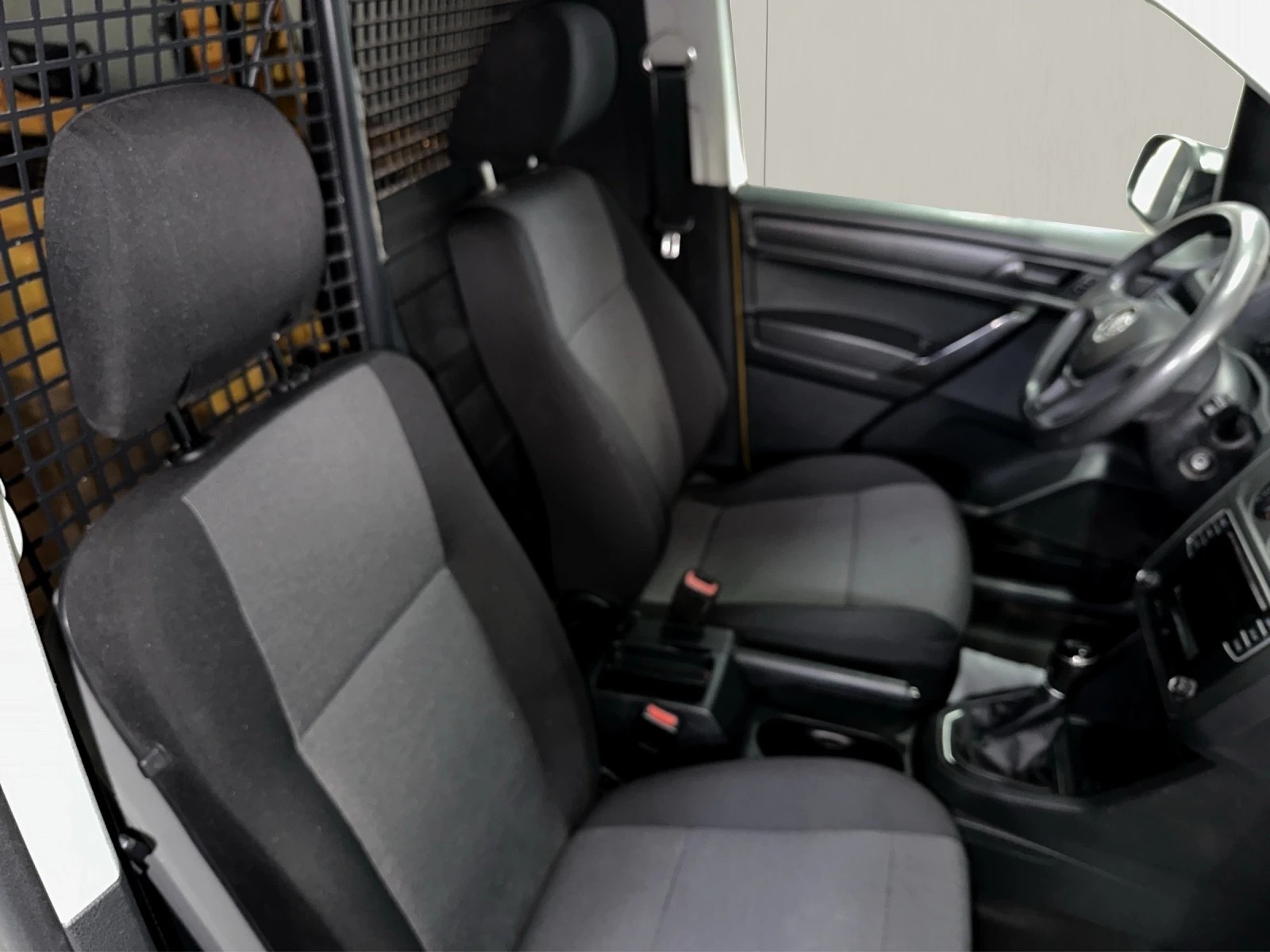 VW Caddy Maxi 1.4TSI BlueMotion Technology-image-9